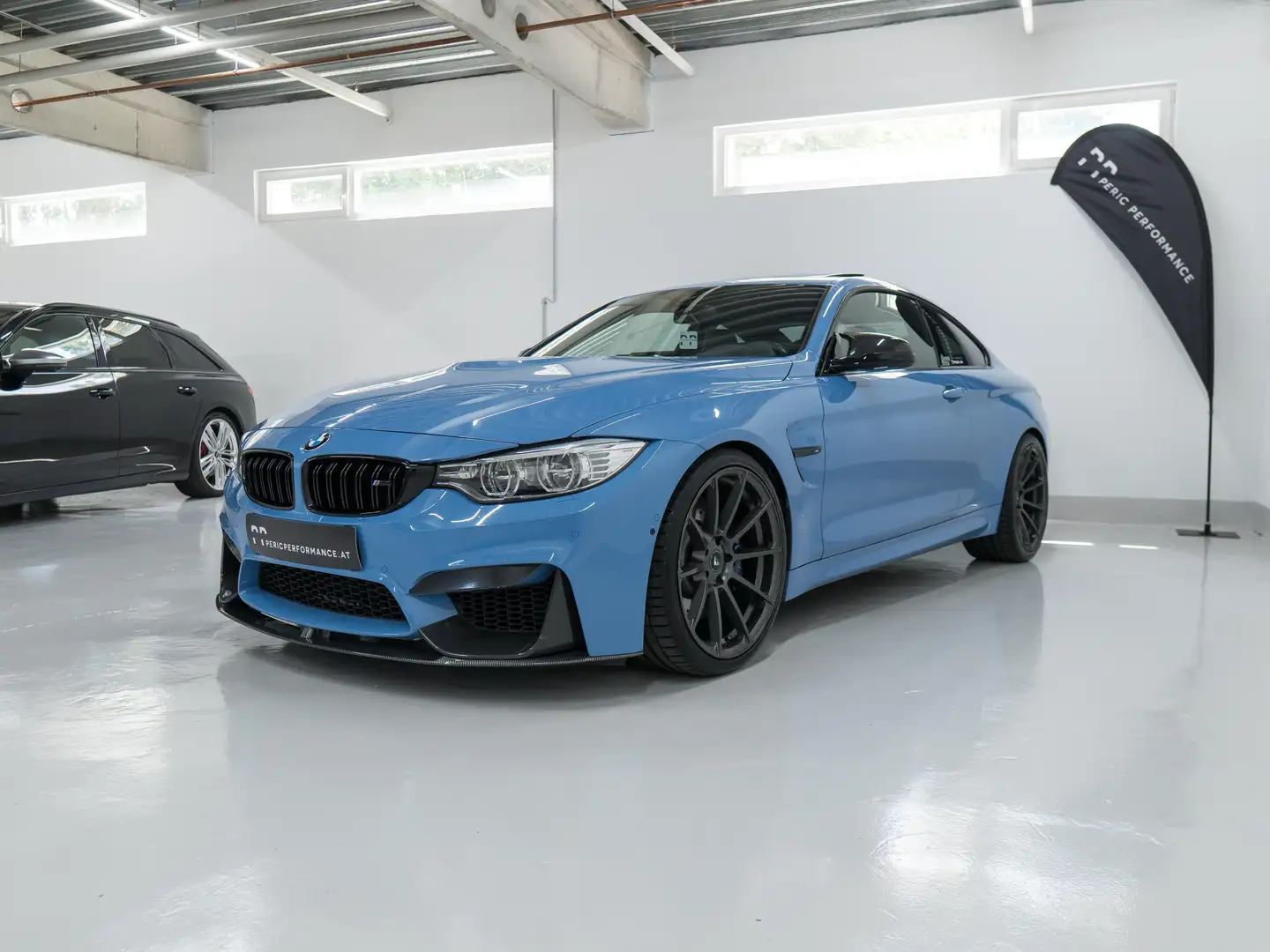 BMW M4 Competition Blau - 2