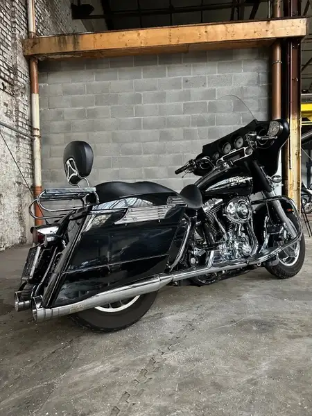 Harley-Davidson Street Glide - foto 4
