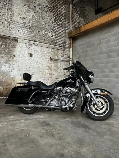 Harley-Davidson Street Glide - foto 2