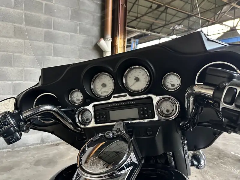 Harley-Davidson Street Glide - foto 5