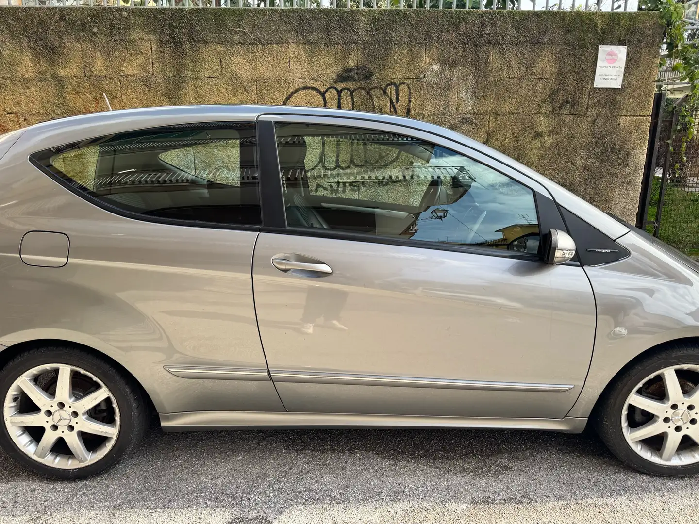 Mercedes-Benz A 180 - 1