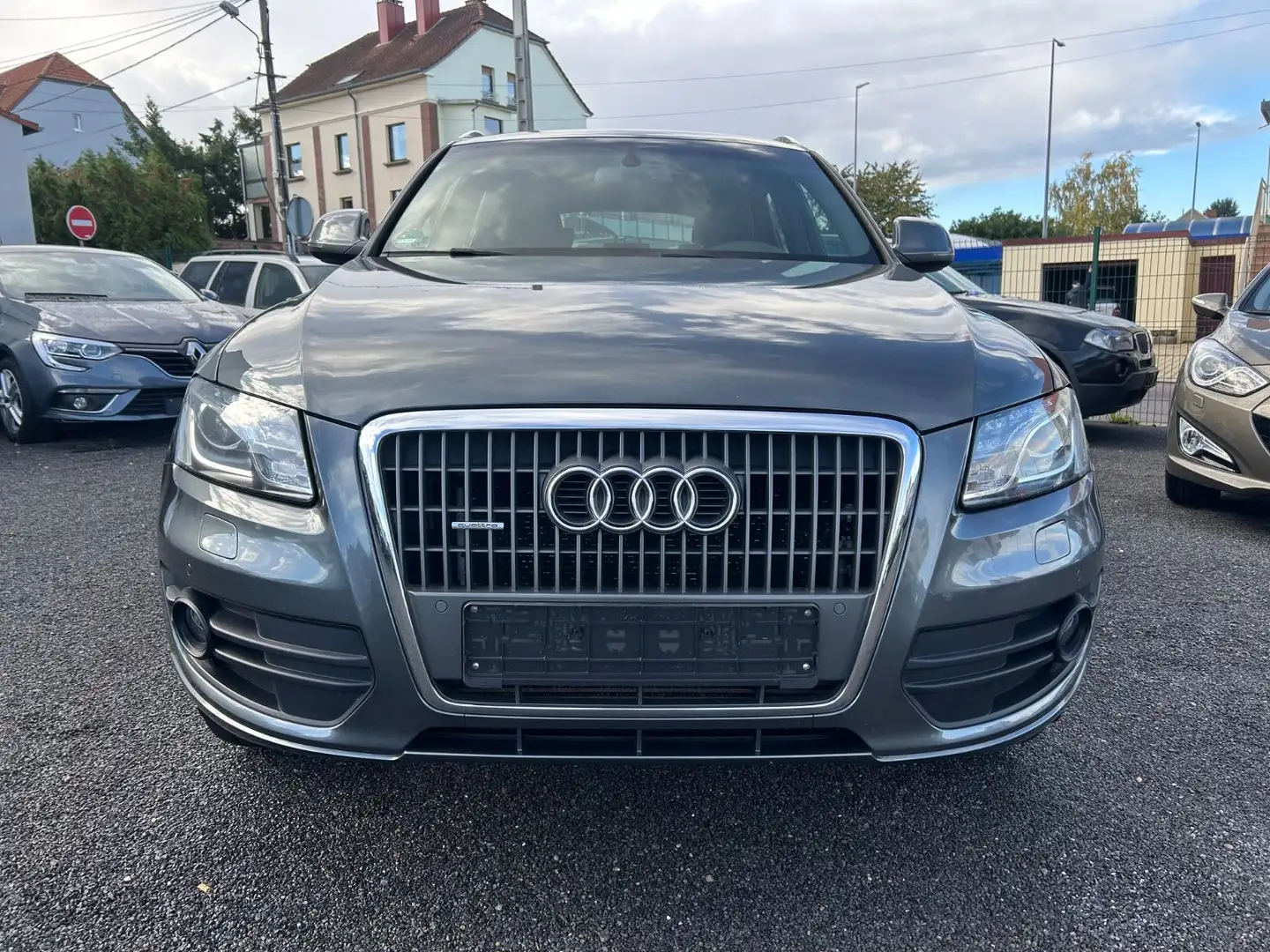 Audi Q5 2.0 TDI S-LINE QUATTRO AUT + XEN + TEMP Grau - 2