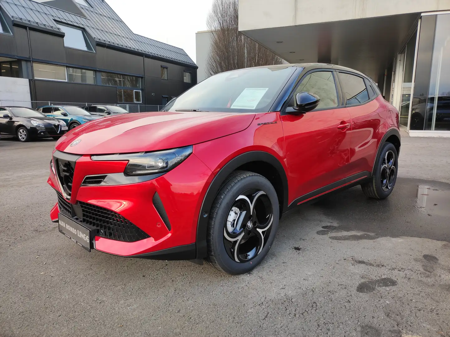 Alfa Romeo Junior Ibrida Speciale 1.2 MHEV e-DCT6 Rot - 1