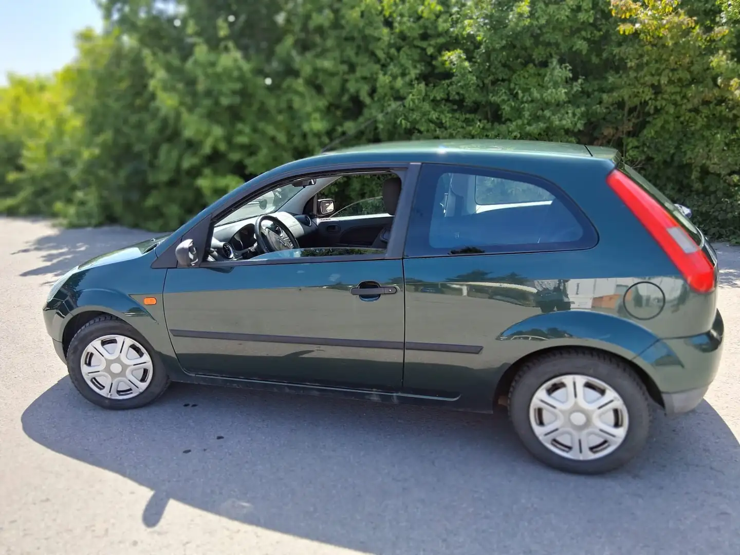 Ford Fiesta Ambiente - 2