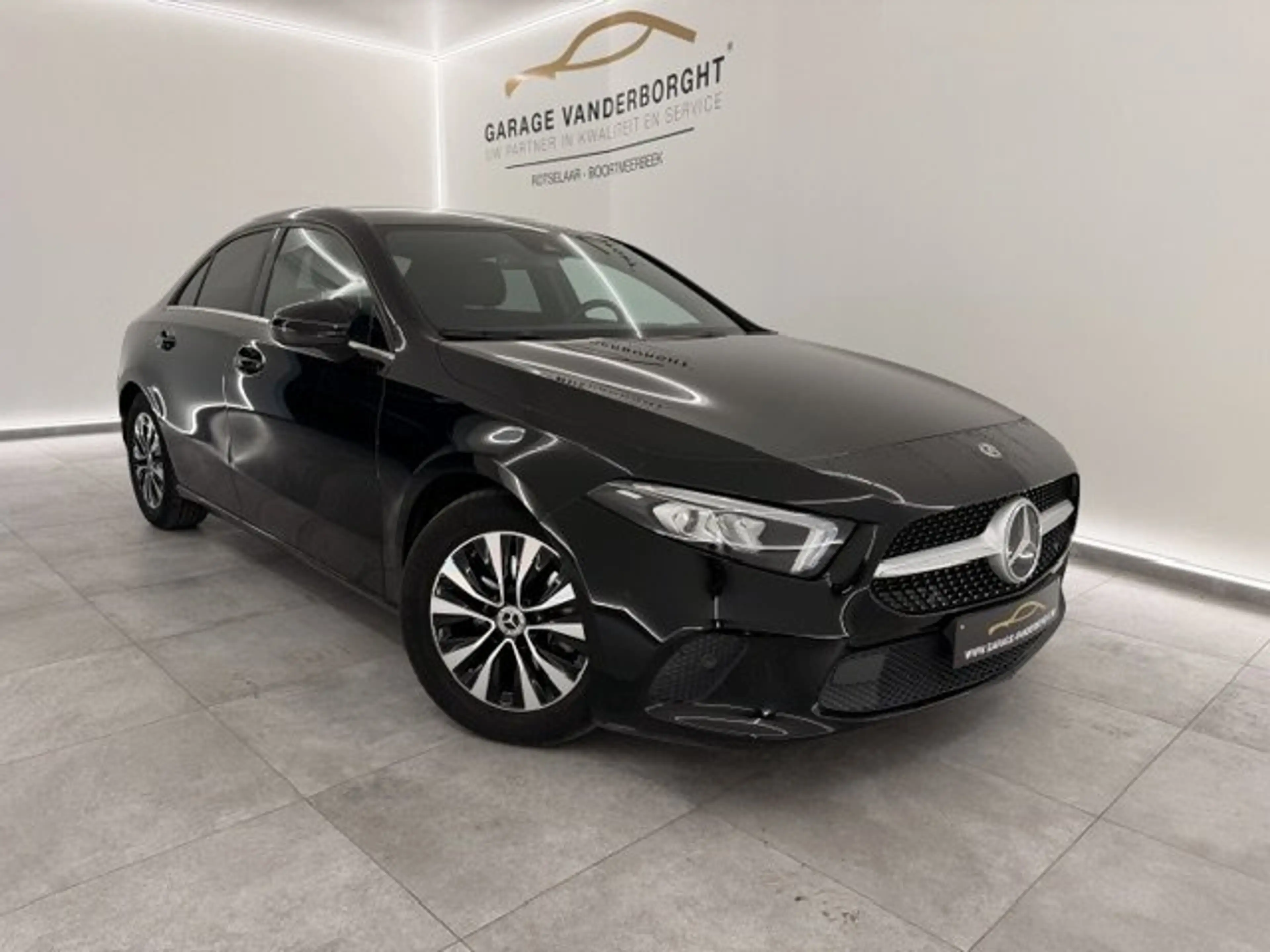 Mercedes-Benz A 180 180 BENZINE AUTOMAAT-LEDER-35000KM!!!!