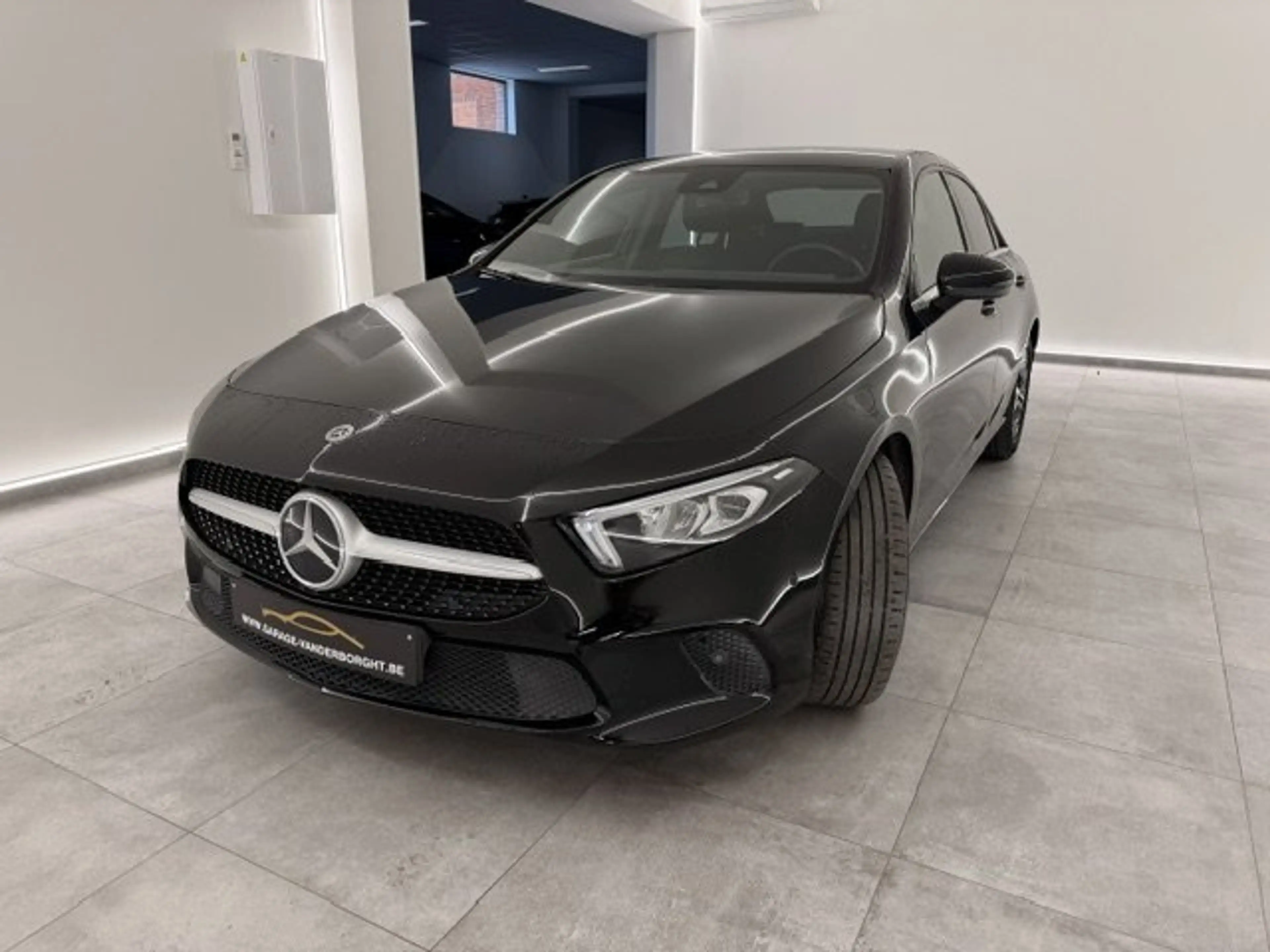 Mercedes-Benz A 180 180 BENZINE AUTOMAAT-LEDER-35000KM!!!! — photo 2