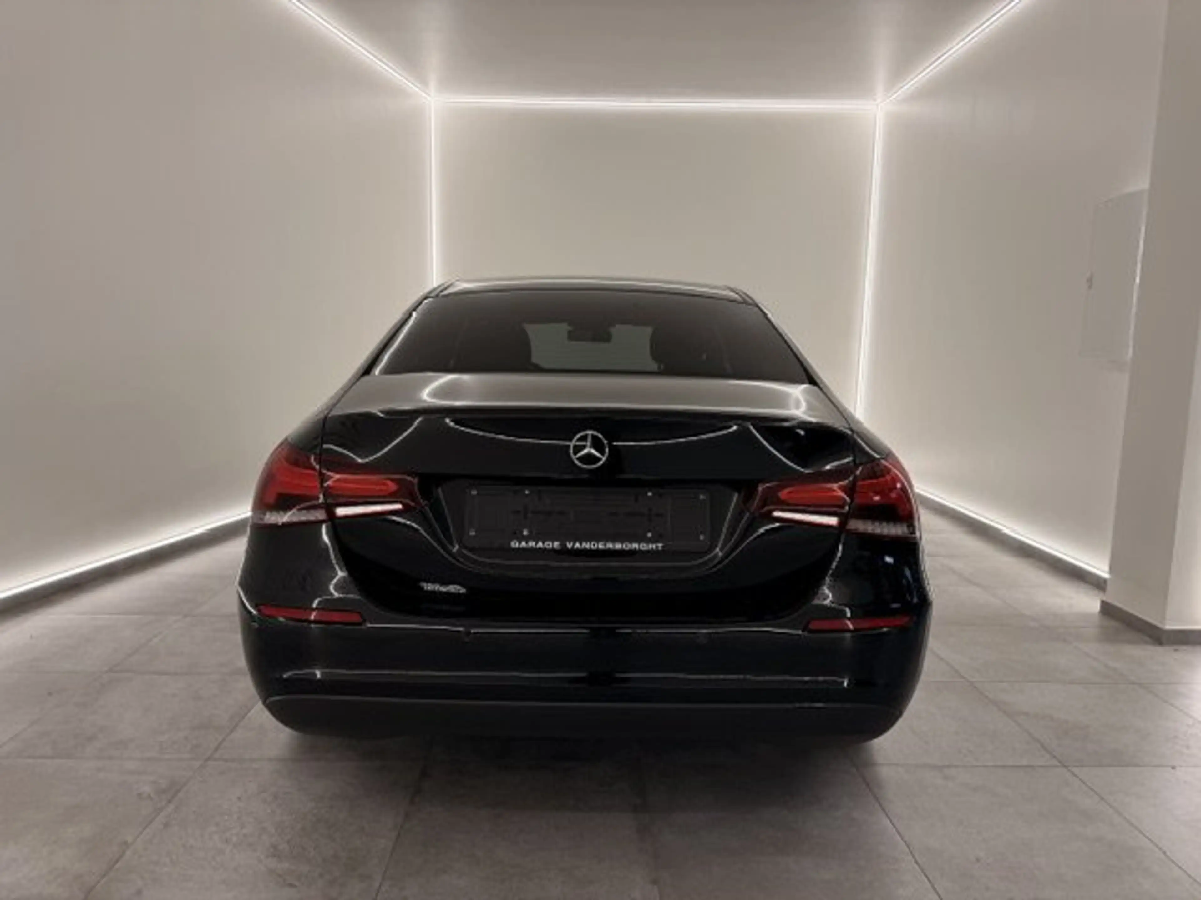 Mercedes-Benz A 180 180 BENZINE AUTOMAAT-LEDER-35000KM!!!! — photo 6