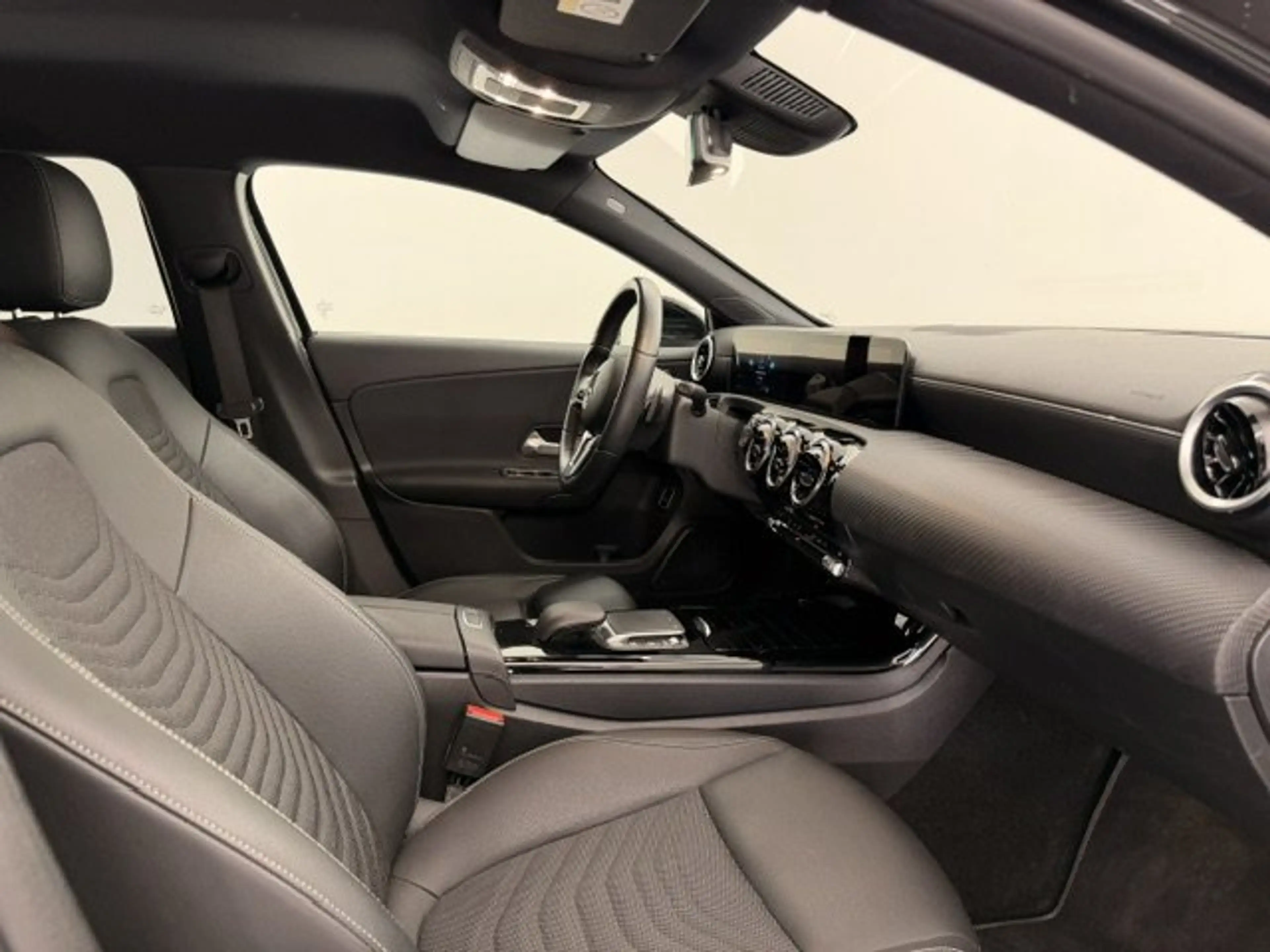 Mercedes-Benz A 180 180 BENZINE AUTOMAAT-LEDER-35000KM!!!! — photo 13