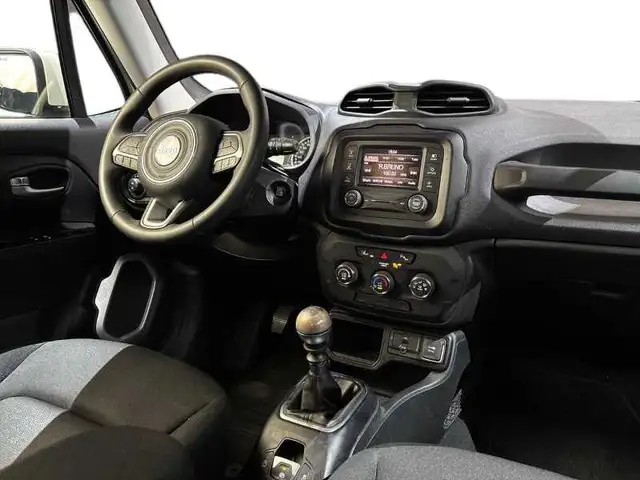 Jeep Renegade view 15