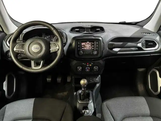 Jeep Renegade view 13