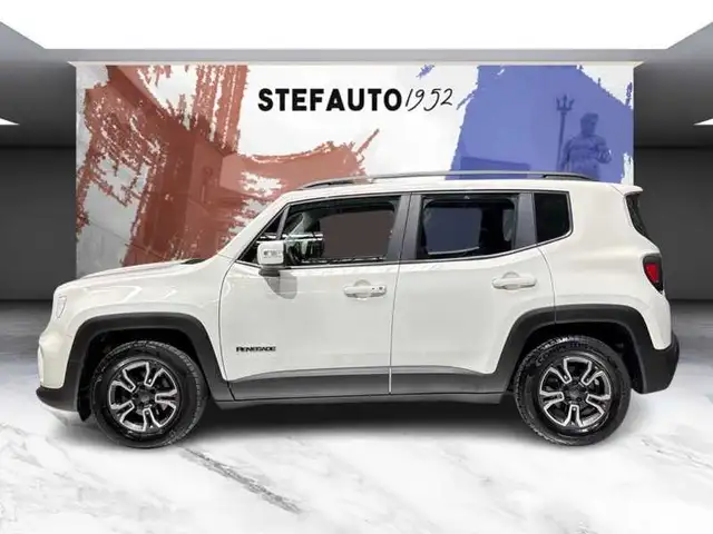 Jeep Renegade view 4