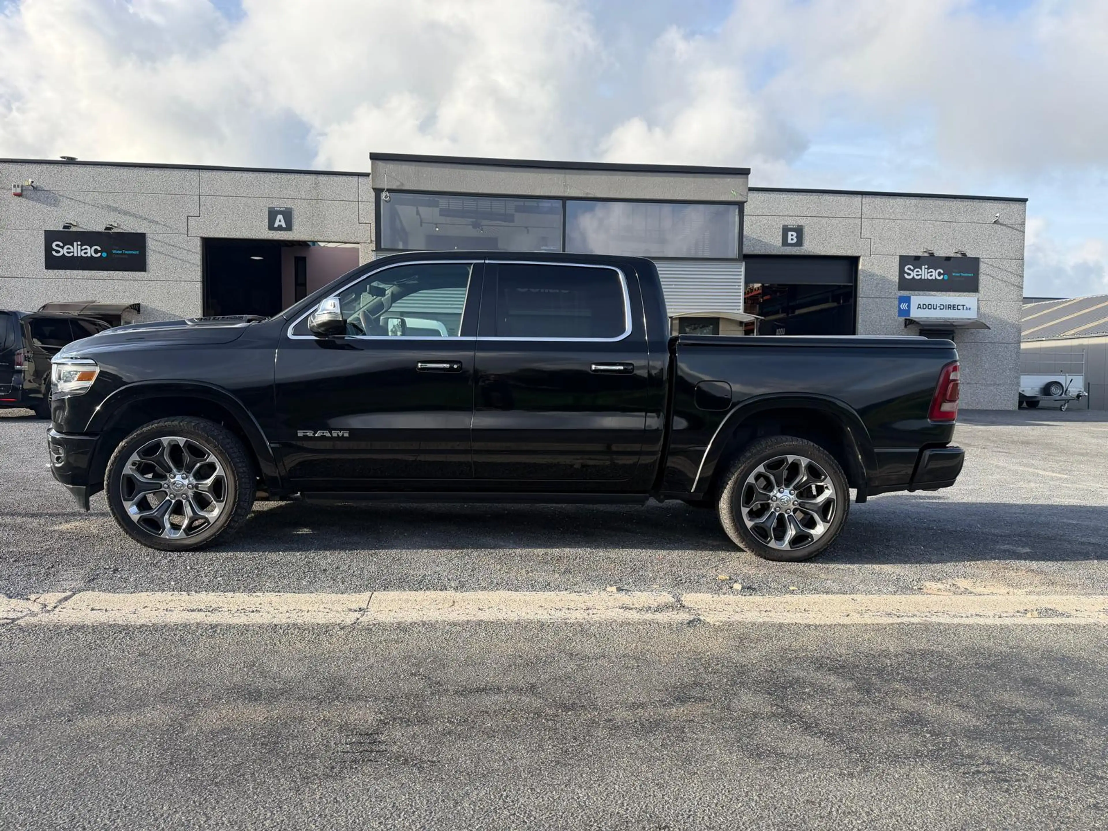 Dodge RAM RAM 1500 "Long Horn" 5.7 LPG /1er Prop.+ Historique. — photo 4