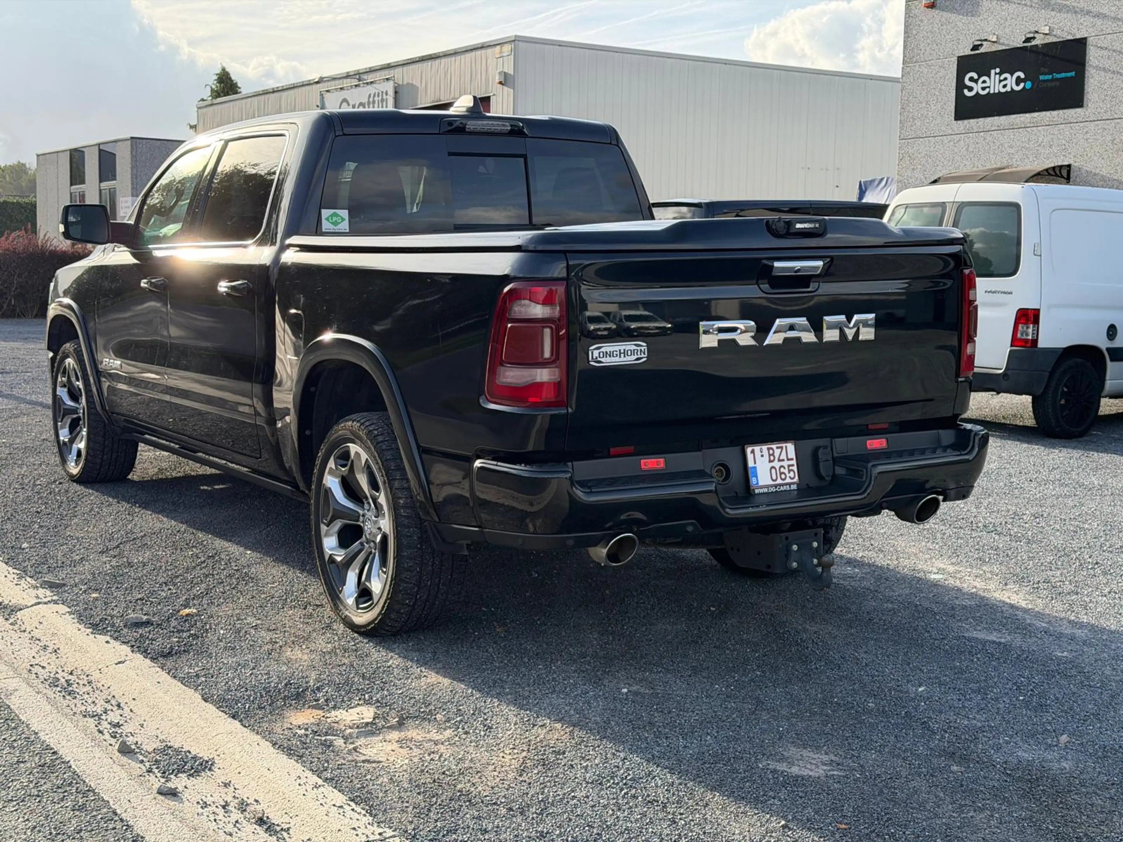 Dodge RAM RAM 1500 "Long Horn" 5.7 LPG /1er Prop.+ Historique. — photo 3
