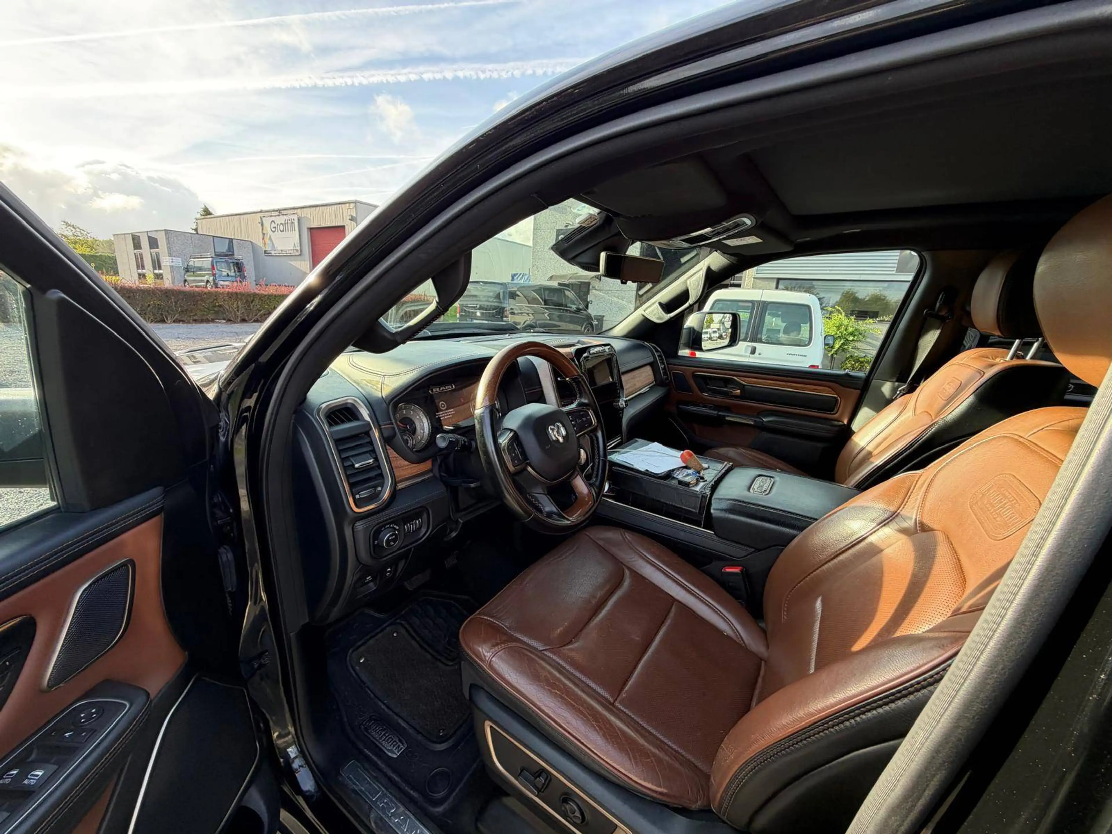 Dodge RAM RAM 1500 "Long Horn" 5.7 LPG /1er Prop.+ Historique. — photo 12