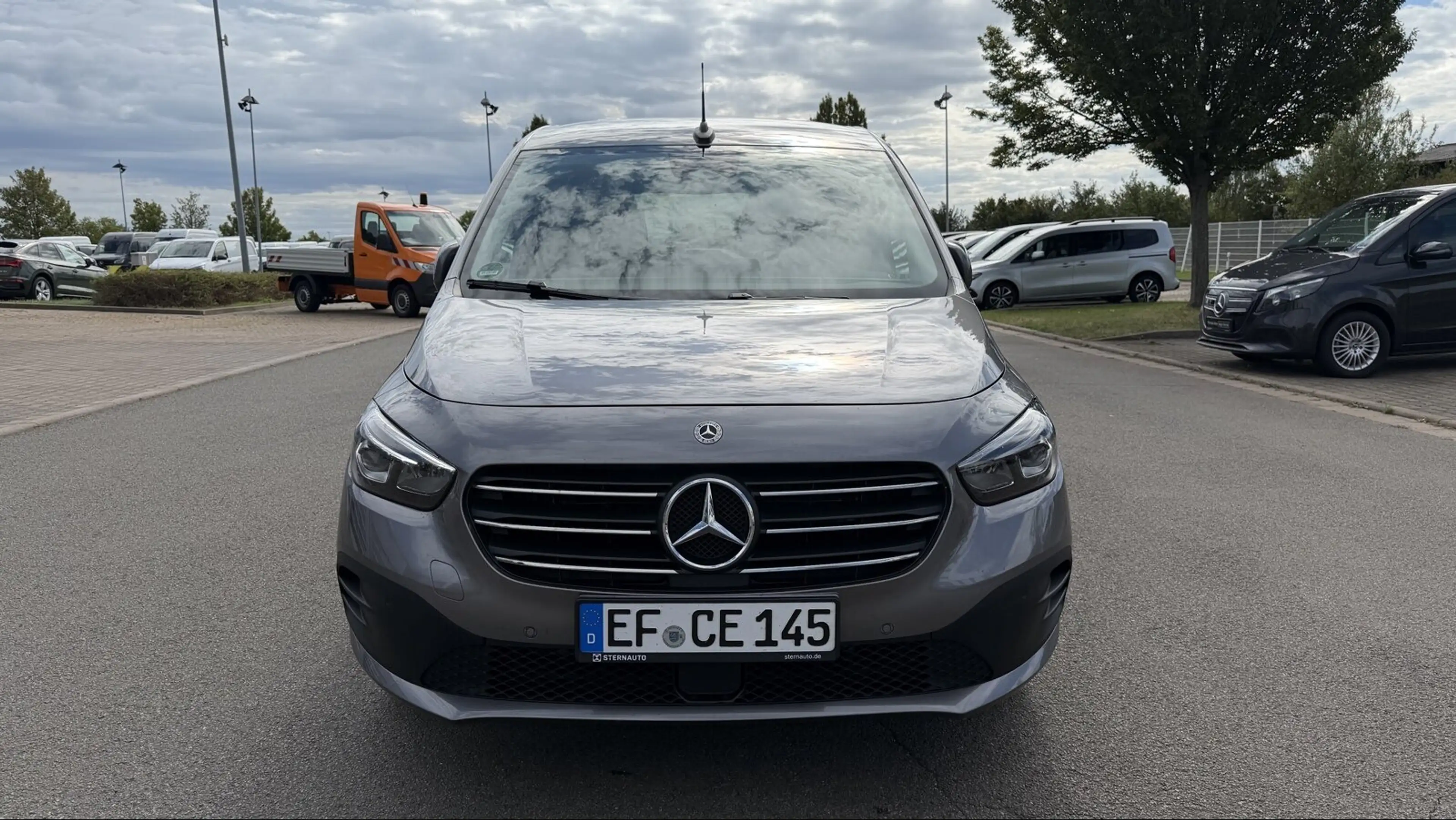 Mercedes-Benz T-Class T180d PROGR+LED+NAVI+KAMERA+KLIMA+SITZHZG+TOTWIN — photo 3