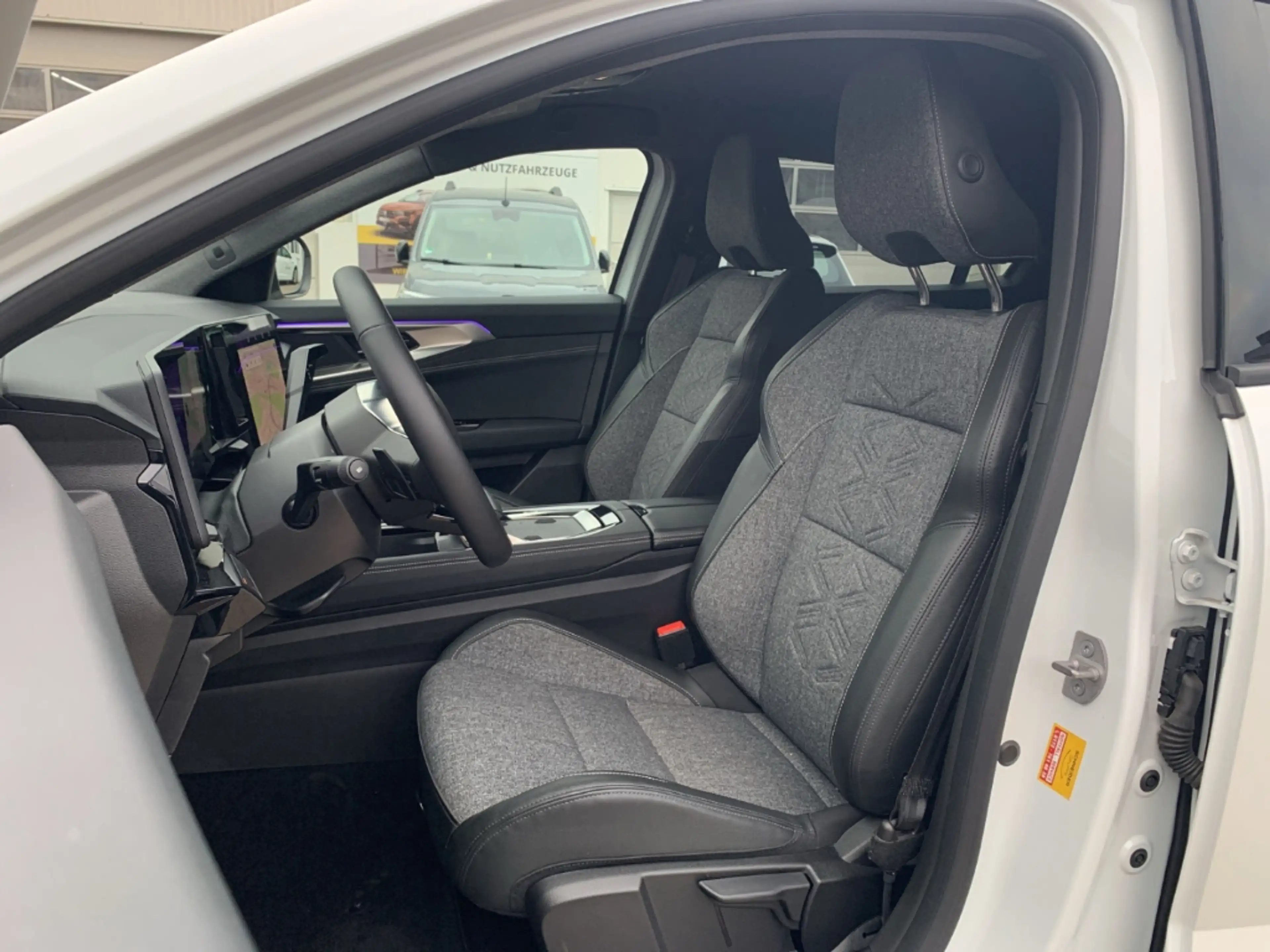 Renault Rafale TECHNO FULL HYBRID E-TECH 200 Techno GJR+GOOGLE — photo 9