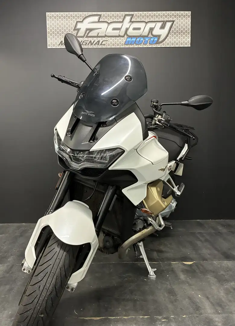 Moto Guzzi V 100 Fehér - 2