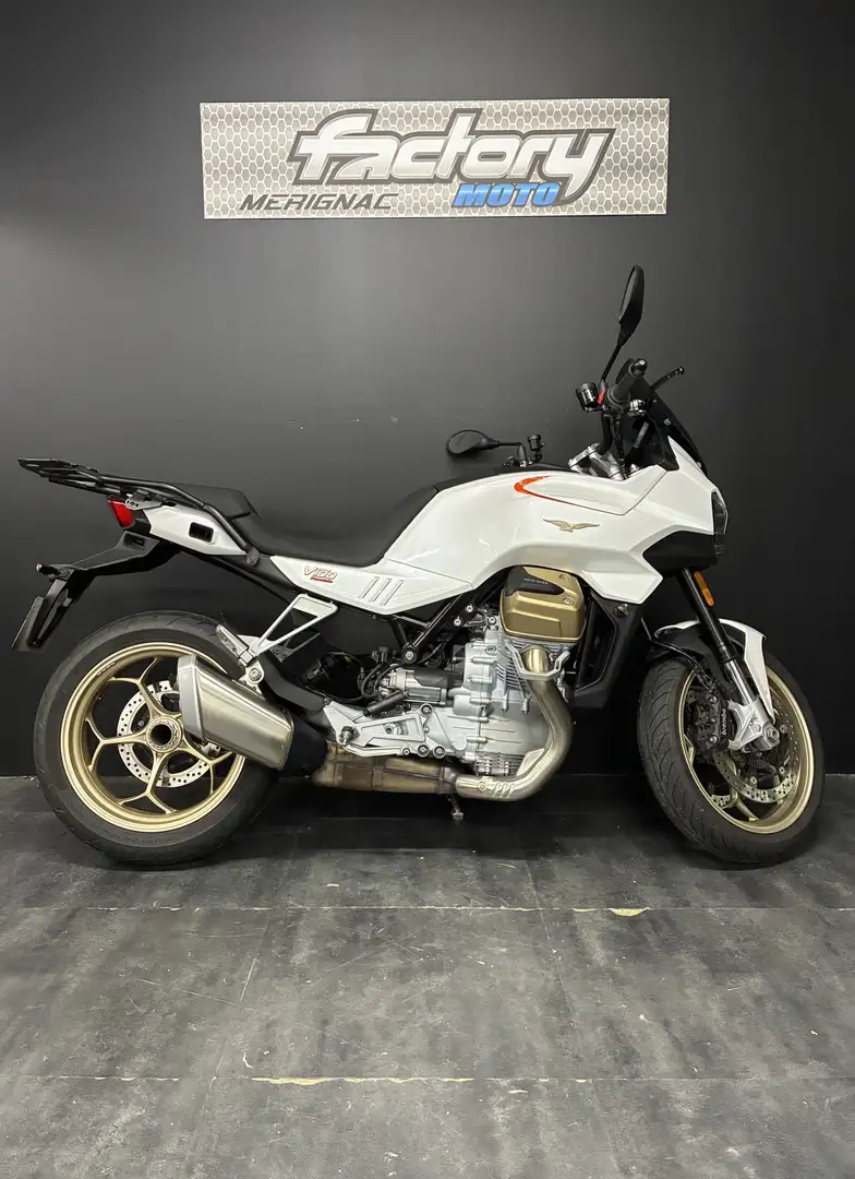 Moto Guzzi V 100 Fehér - 1