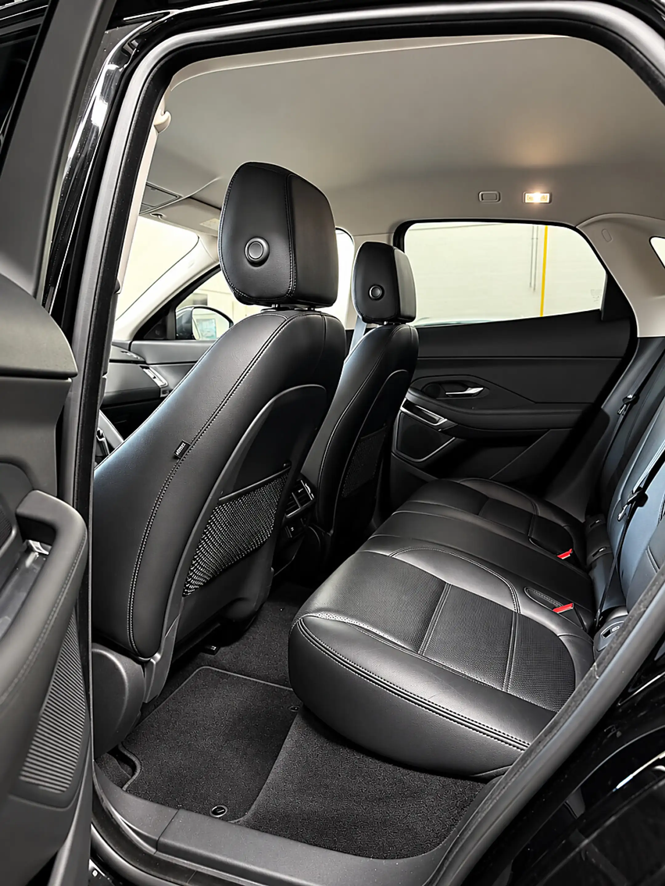 Jaguar E-Pace E-PACE D150 AWD * SERVICE + PICKERL NEU * FINAN... — photo 13