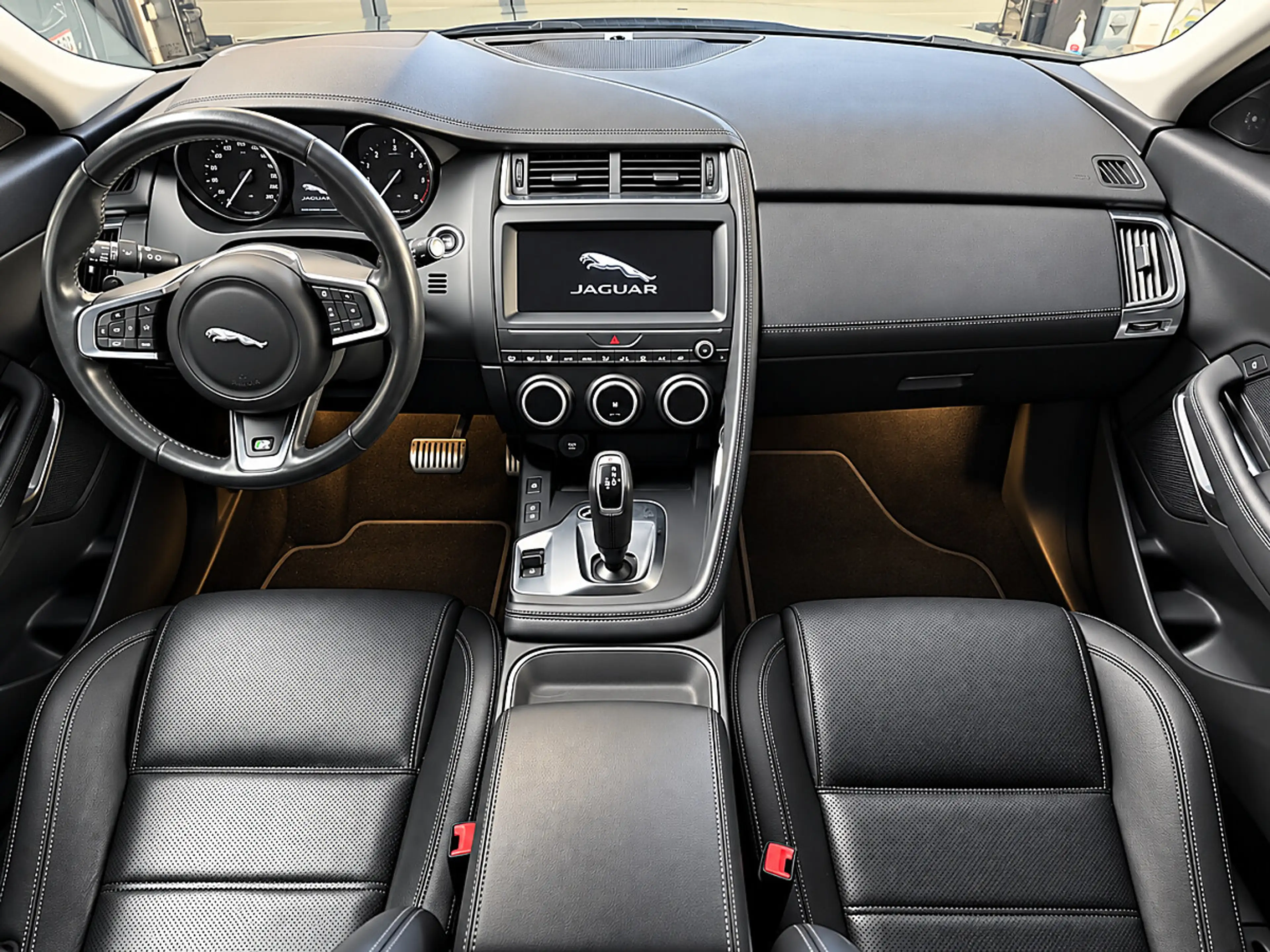 Jaguar E-Pace E-PACE D150 AWD * SERVICE + PICKERL NEU * FINAN... — photo 8