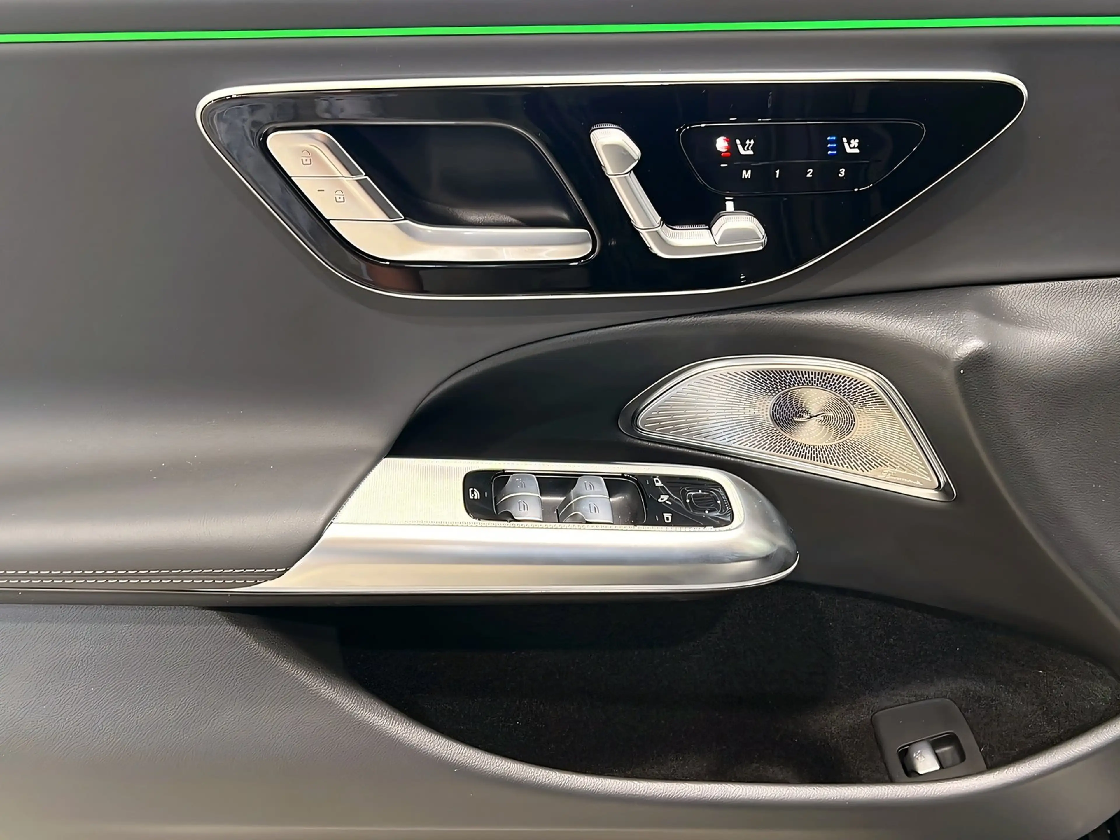 Mercedes-Benz E 450 d 4M T AMG+DISTR+SUPERSCREEN+Burm+AHK+360° — photo 13