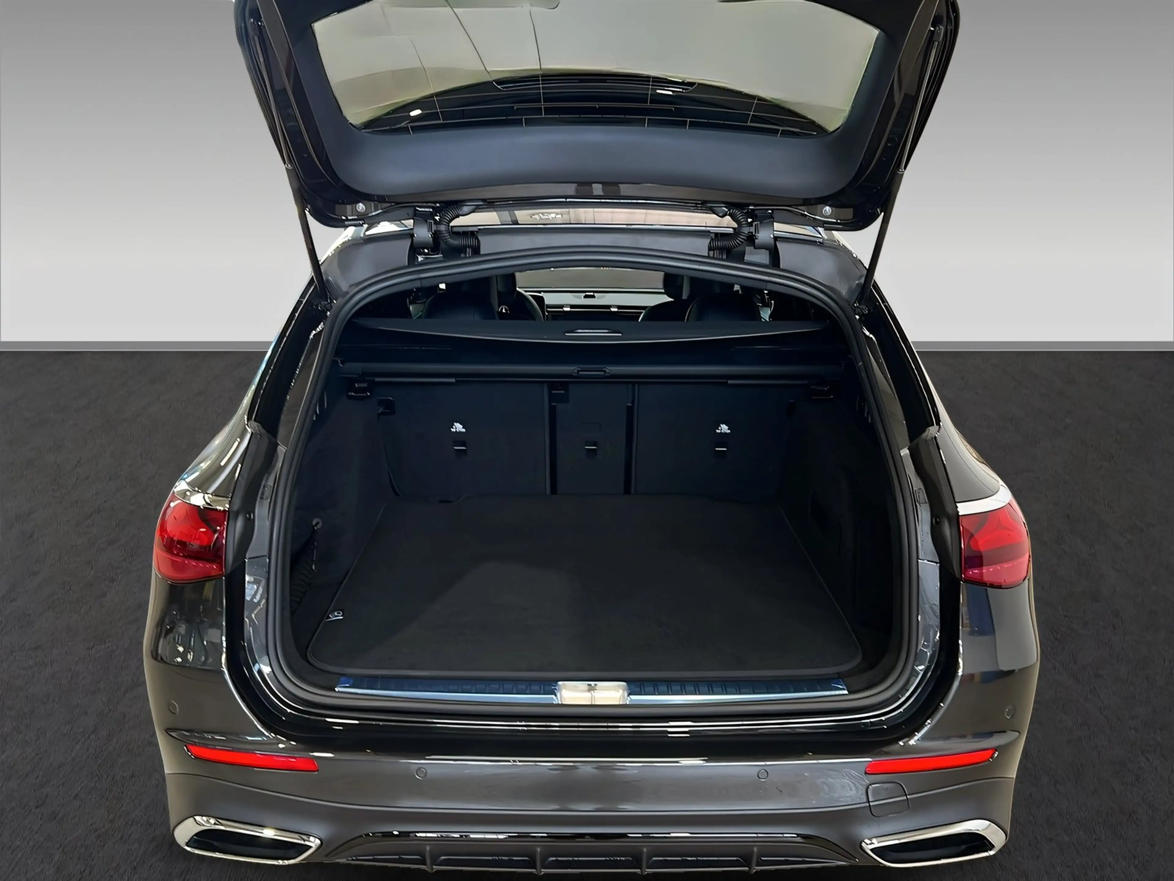 Mercedes-Benz E 450 d 4M T AMG+DISTR+SUPERSCREEN+Burm+AHK+360° — photo 6