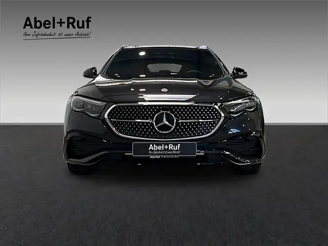 Mercedes-Benz 450 view 2