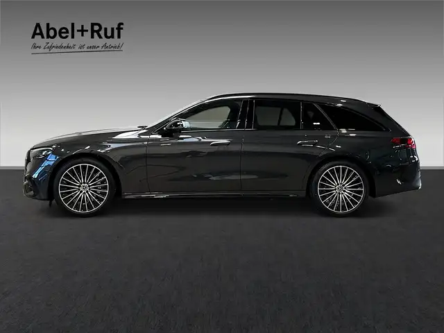 Mercedes-Benz 450 view 4