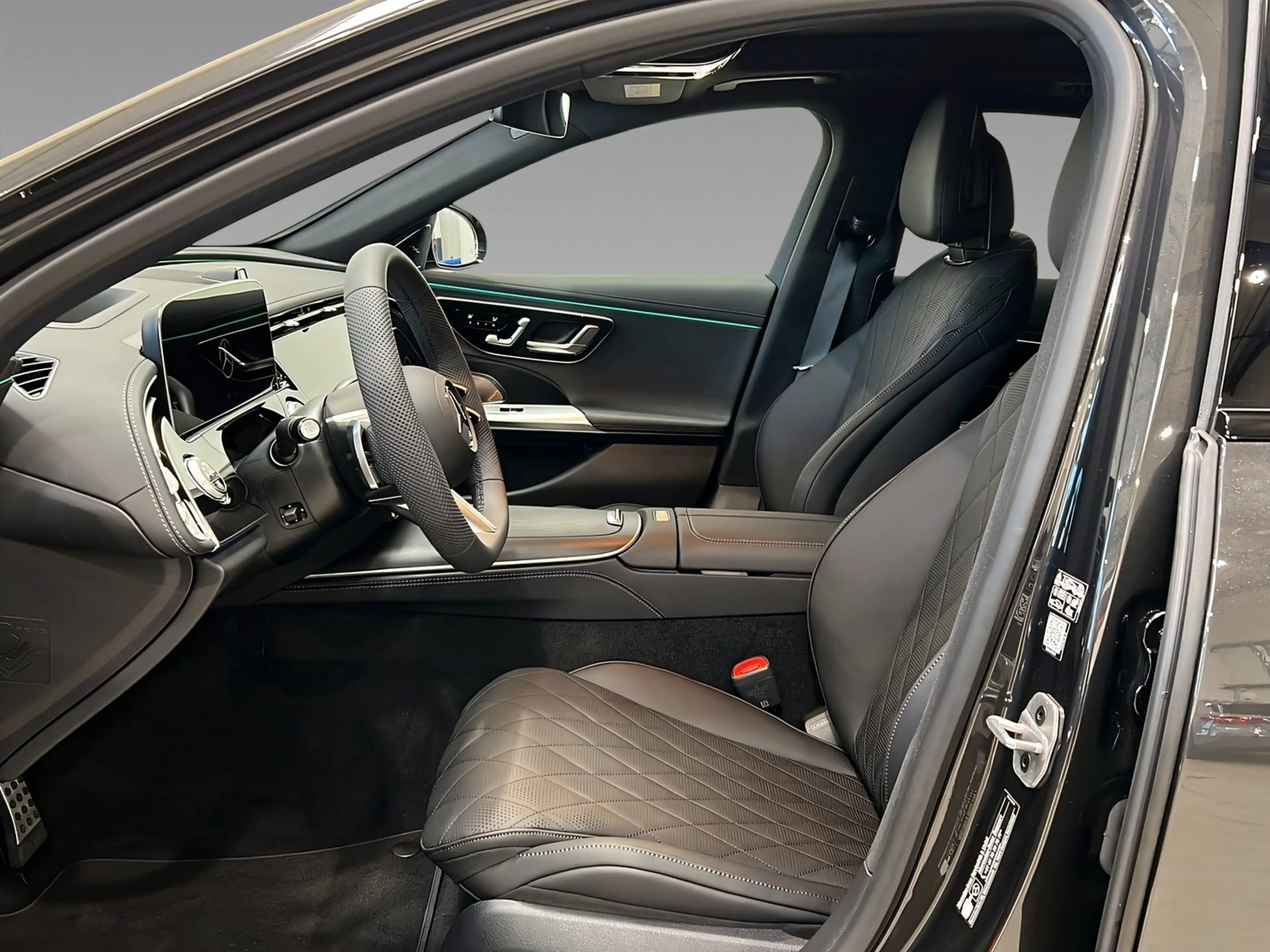 Mercedes-Benz E 450 d 4M T AMG+DISTR+SUPERSCREEN+Burm+AHK+360° — photo 8