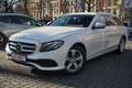 Mercedes-Benz E 200 E200 T Avantgarde 9G LED Navi ACC Kamera AHK Blanc - thumbnail 2
