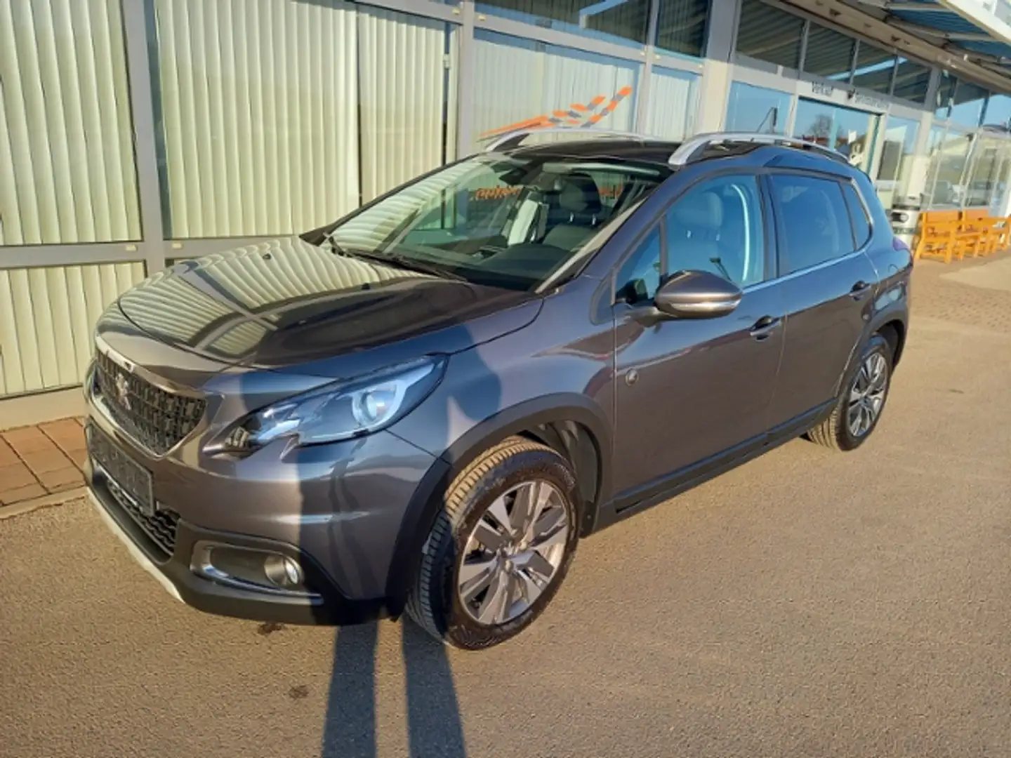 Peugeot 2008 Crossway Grau - 2