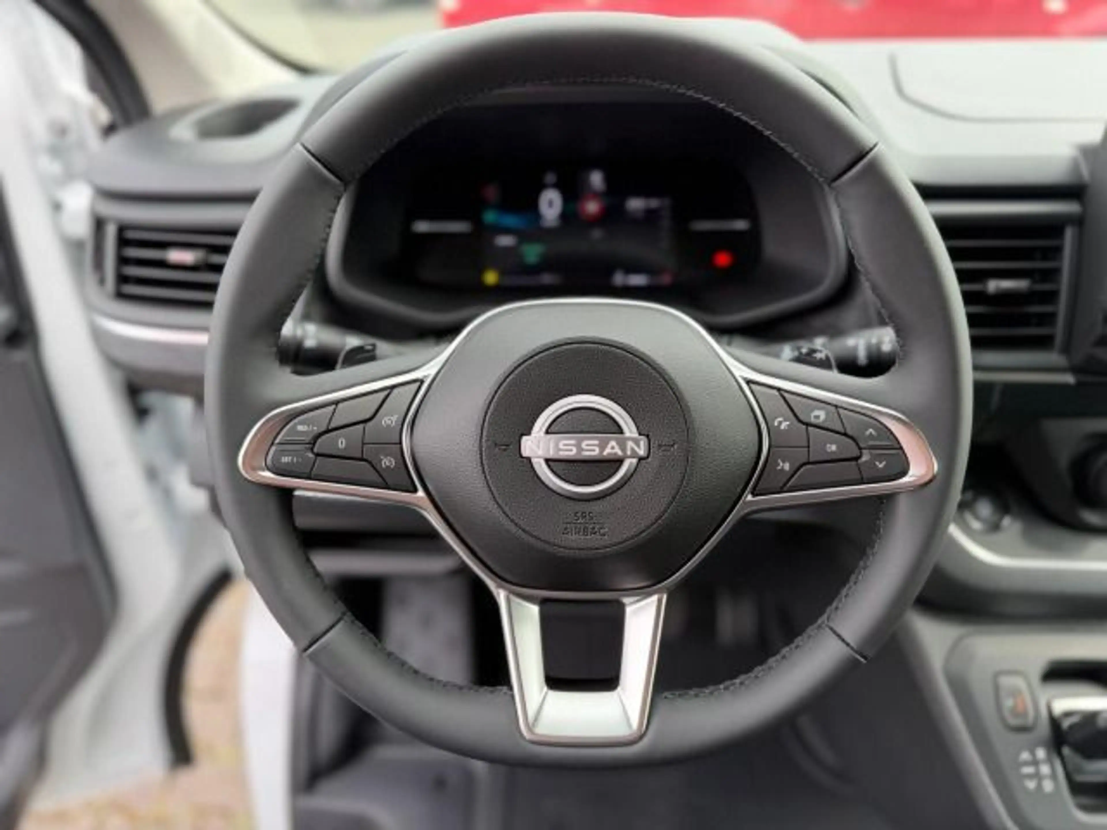 Nissan Primastar Kombi 170PS AT L1H1 2,8T Tekna HK BES+ — photo 15