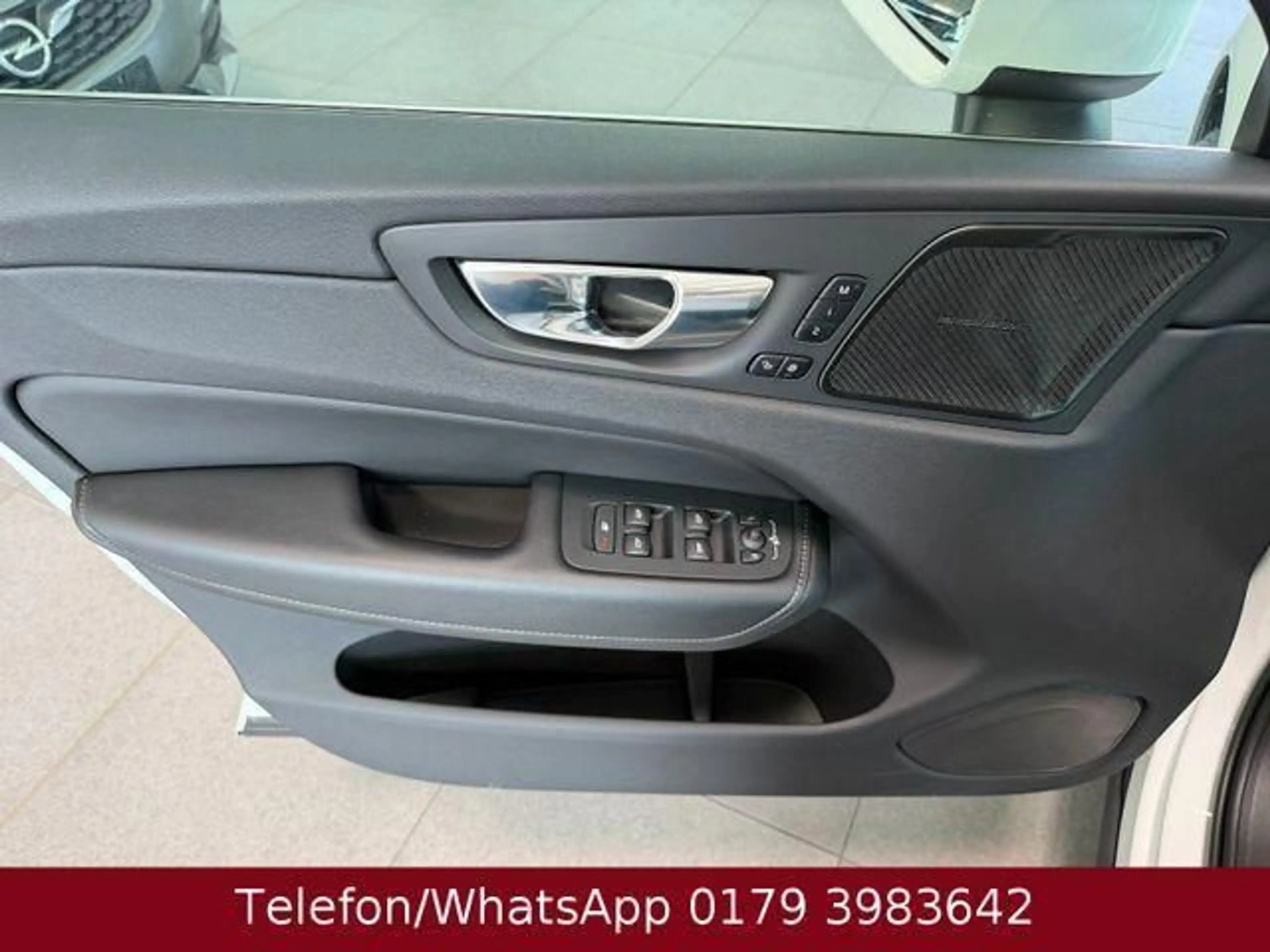 Volvo XC60 Inscription 2WD AHK Harman Kardon Sou 18... — photo 6