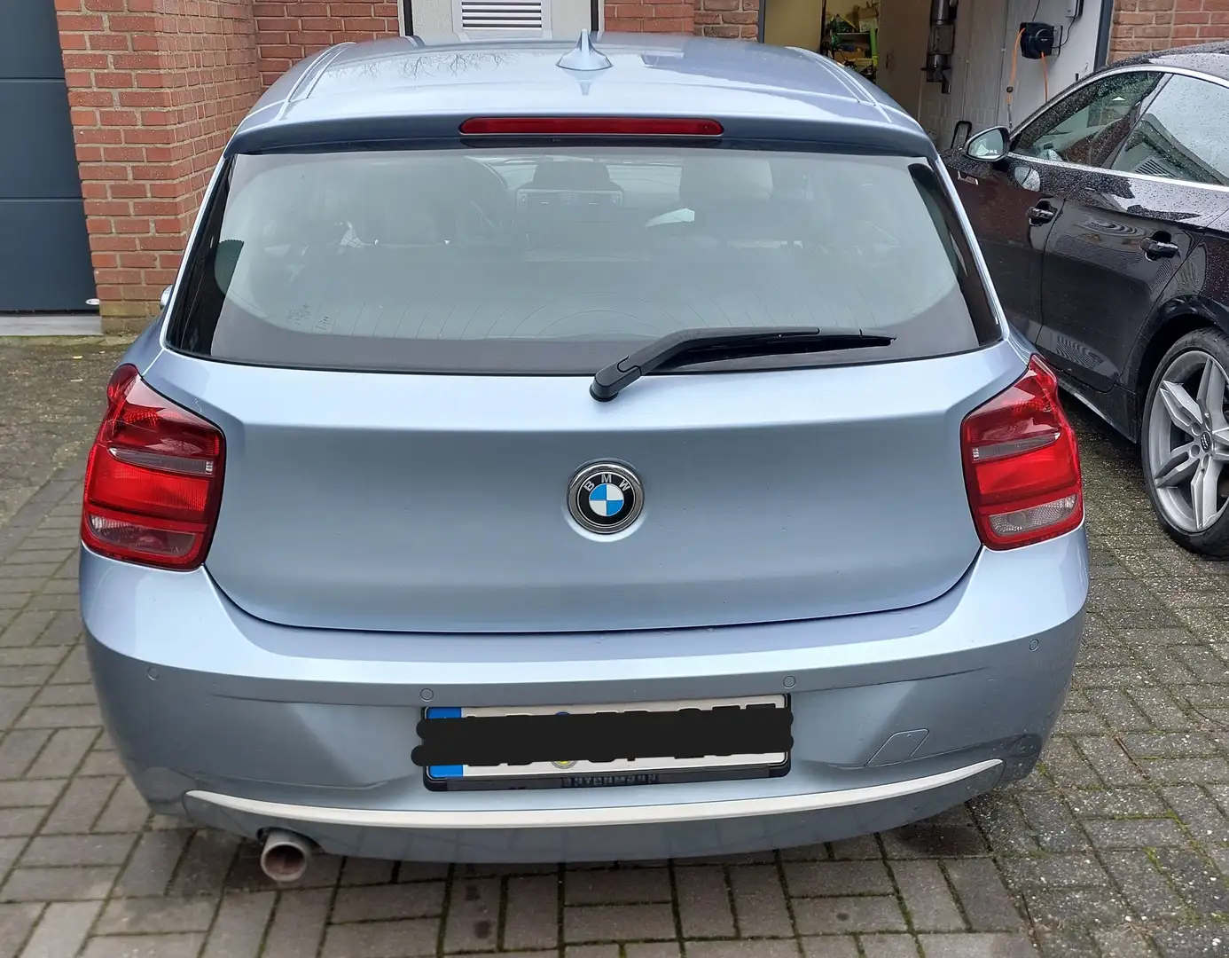 BMW 120 BMW 120d Navi, Klima, 8-Gang Automatik, TÜV neu Blau - 2