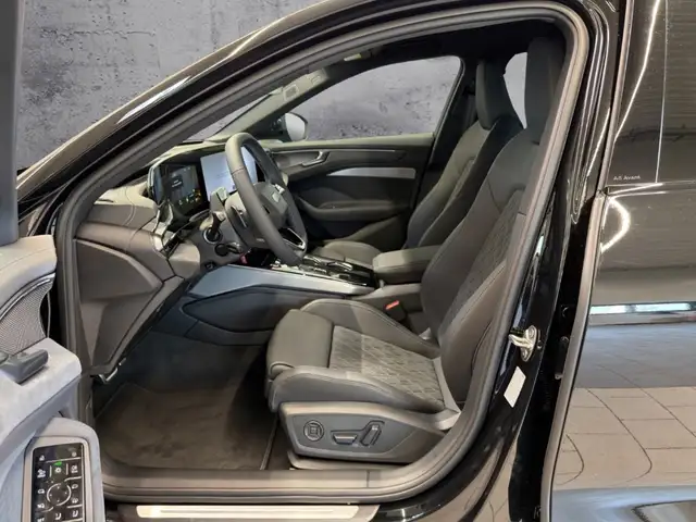 Audi A6 view 8