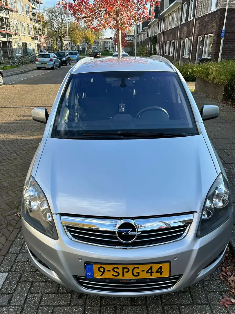 Opel Zafira 1.8 111 y. Edition Grijs - 2