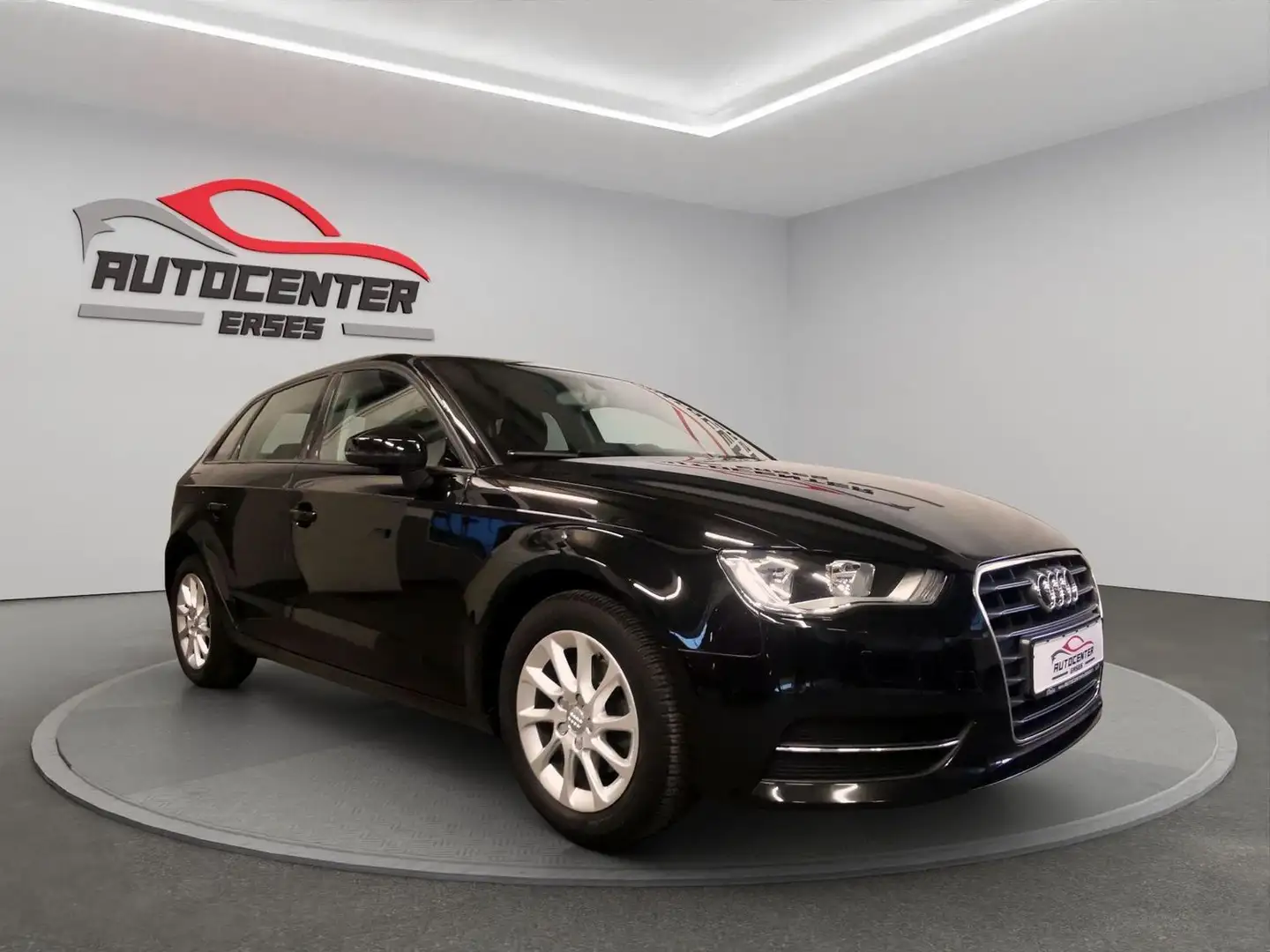 Audi A3 attraction Navi SHZ PDC HU-Neu Zwart - 1