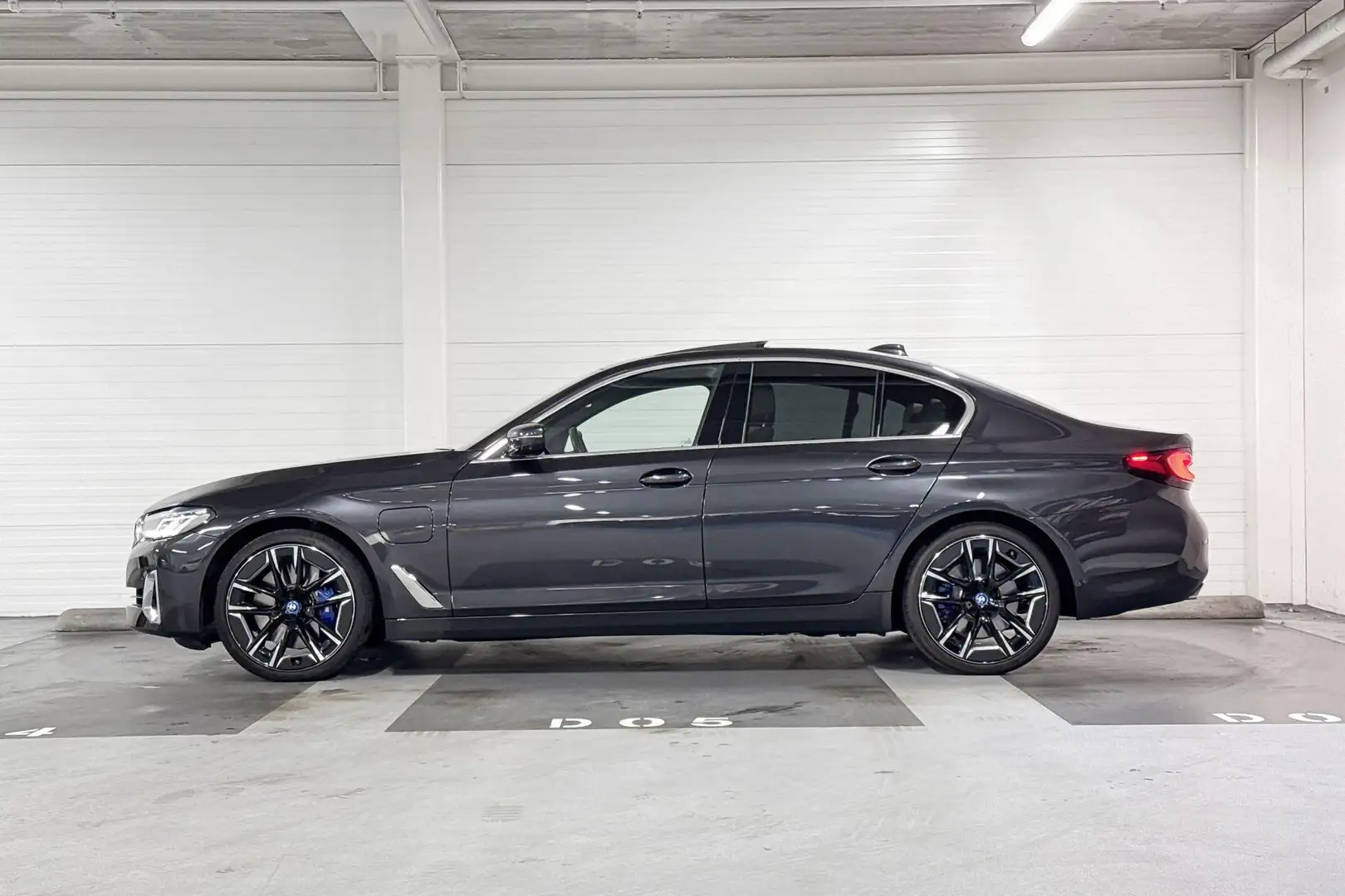 BMW 545 5 Serie Sedan 545e xDrive Business Edition Plus Gris - 2