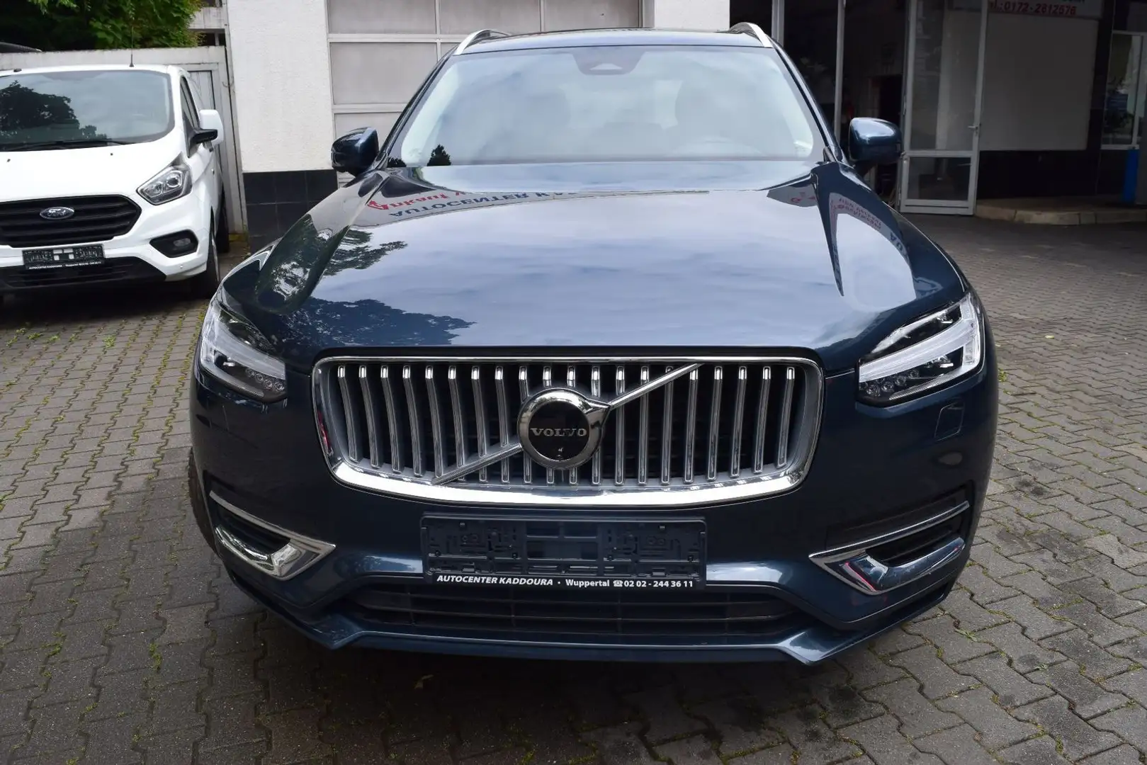 Volvo XC90 T8 AWD Plus Bright PANO 360° H&K 20 Zoll Blauw - 2