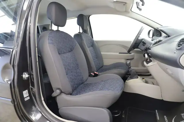 Renault Twingo view 10