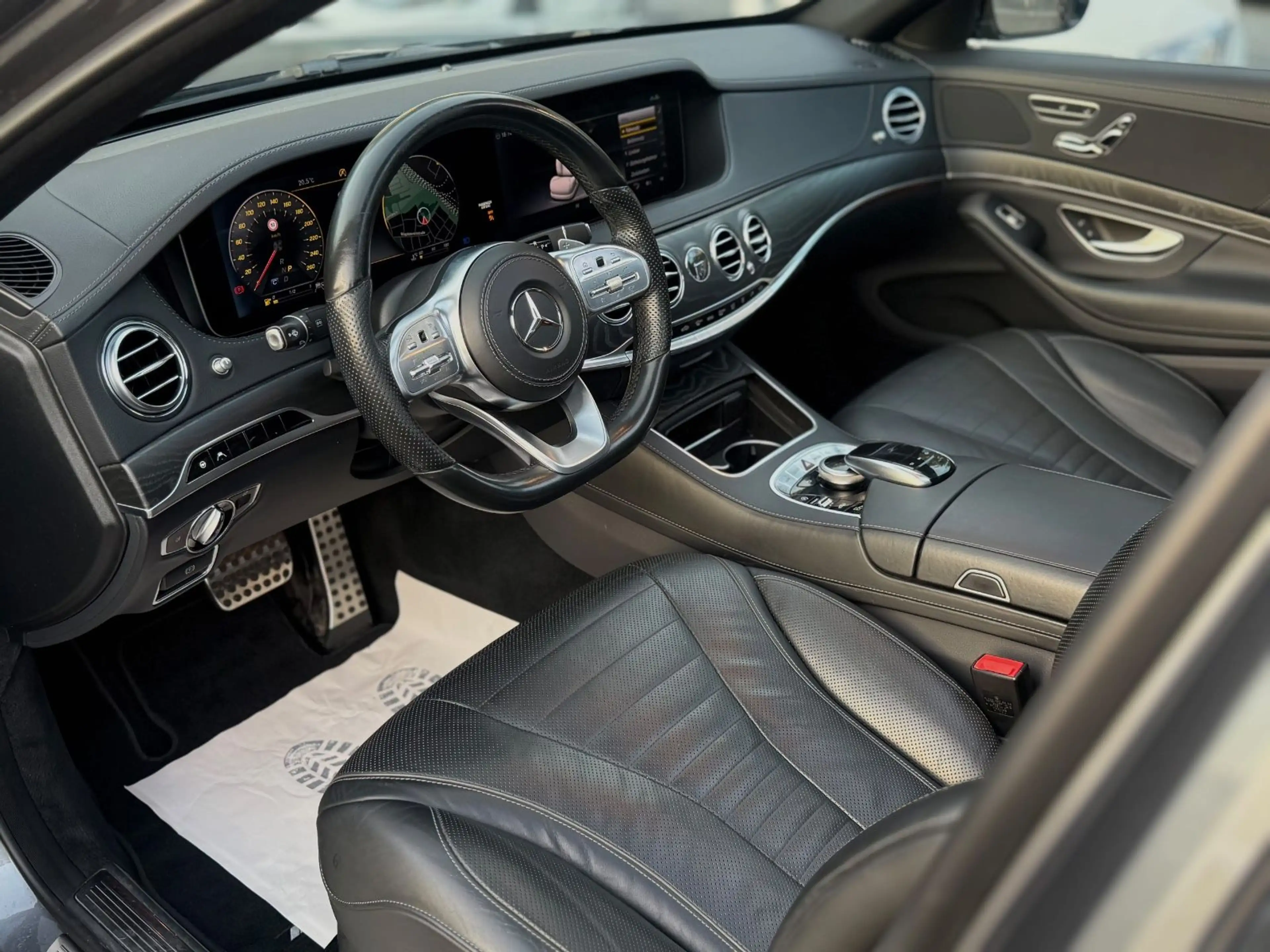 Mercedes-Benz S 350 d Limousine AMG Line d 4Matic L Panorama — photo 12