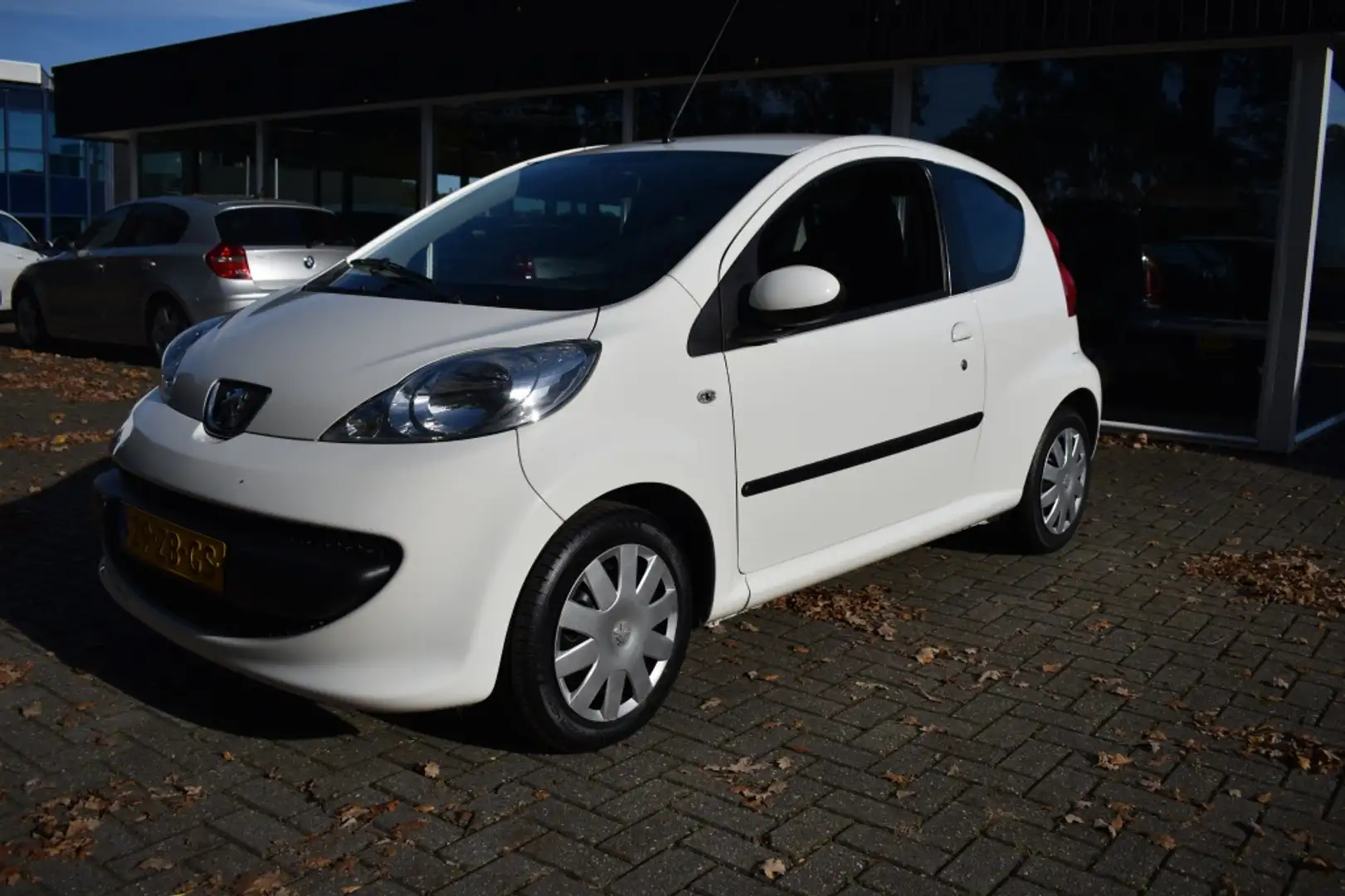 Peugeot 107 1.0-12V XS AIRCO ELEK RAMEN Blanc - 1