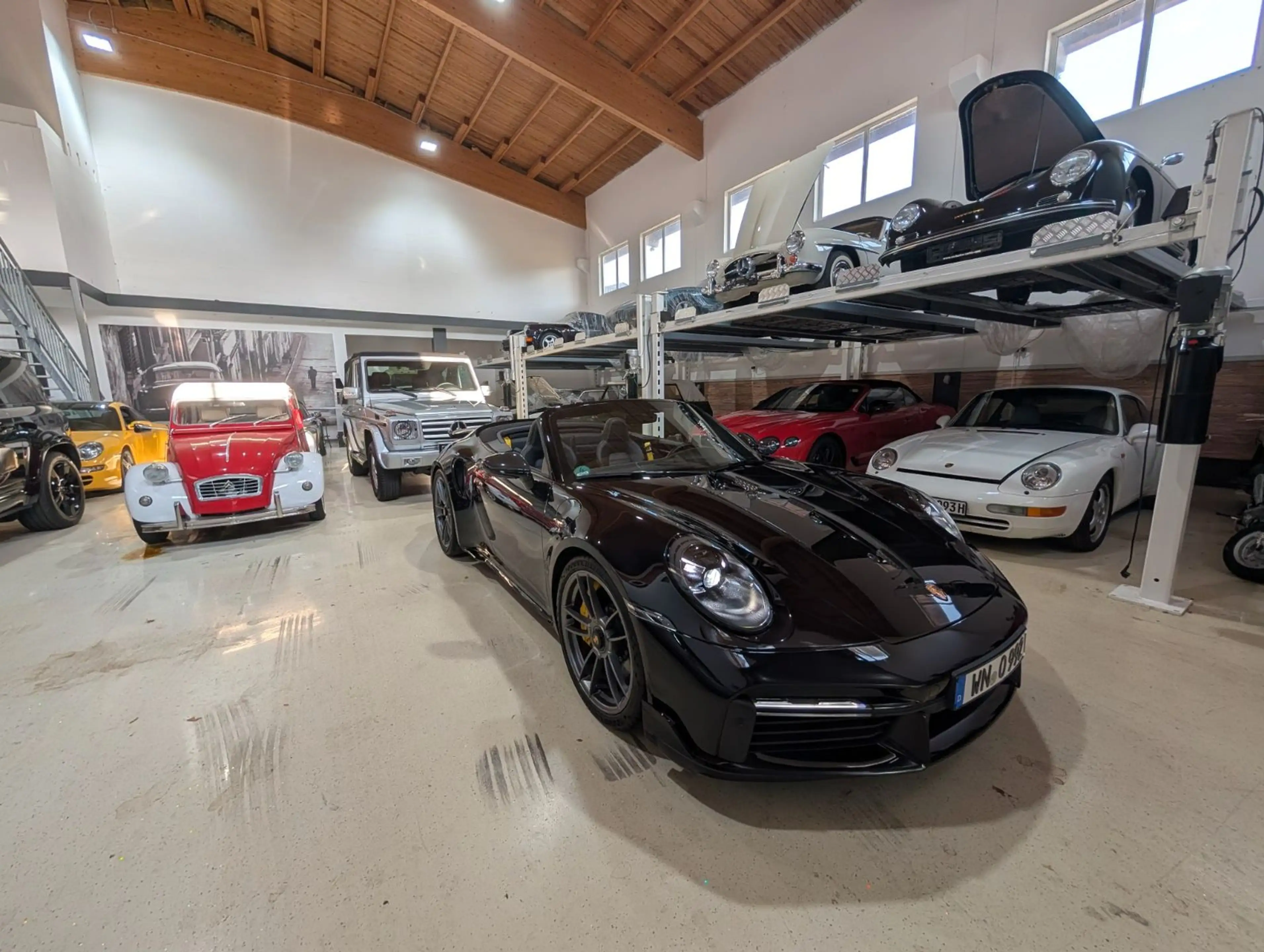 Porsche 911 Turbo S Cabriolet — photo 5