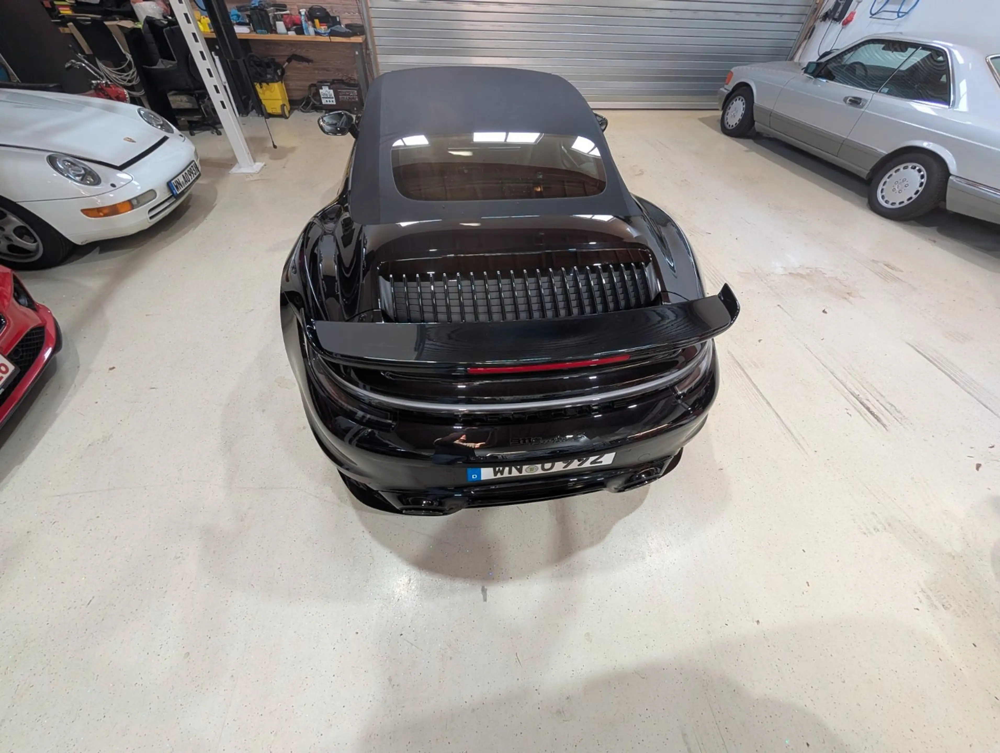 Porsche 911 Turbo S Cabriolet — photo 19