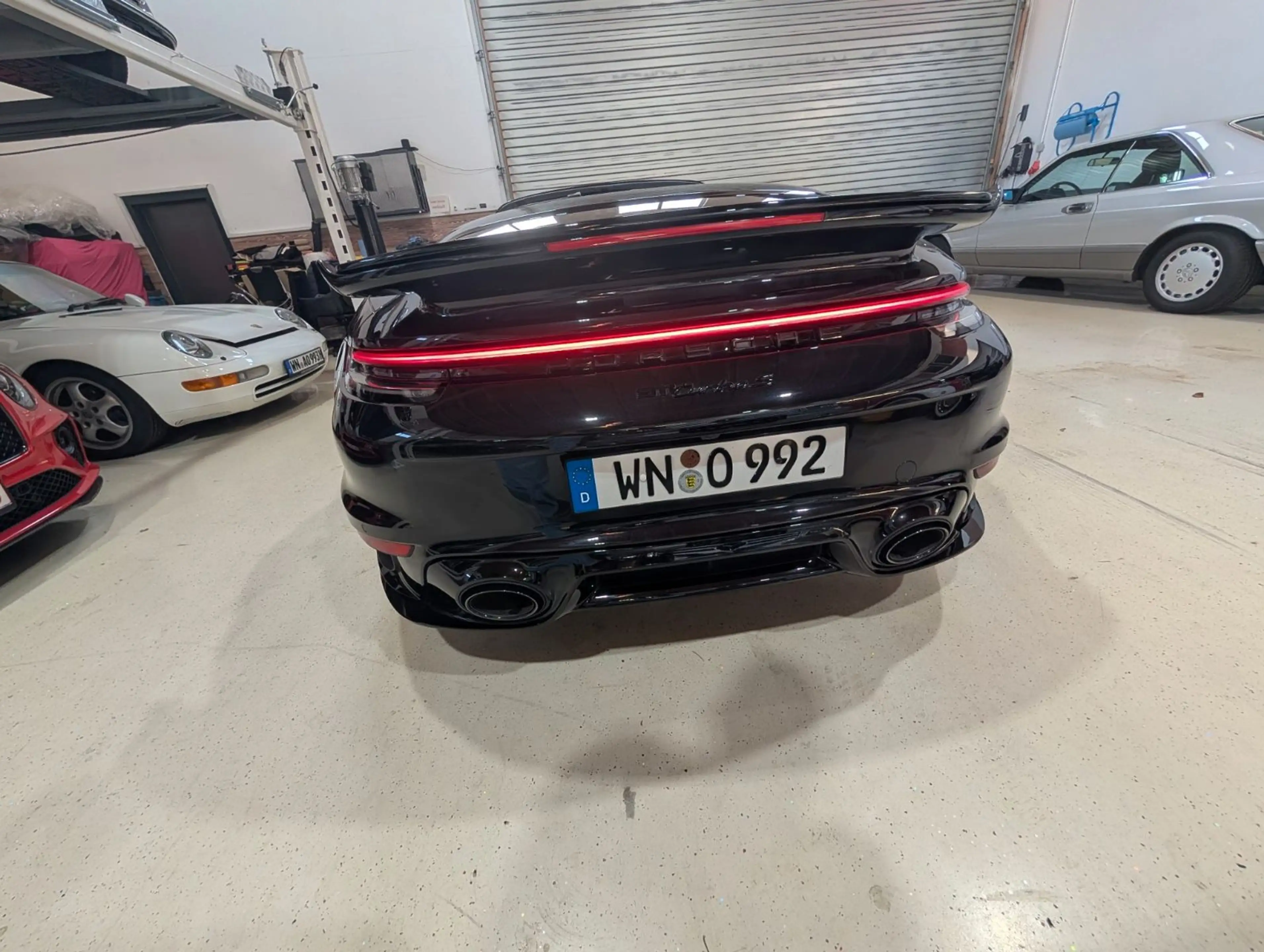 Porsche 911 Turbo S Cabriolet — photo 12
