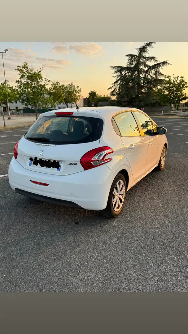 Peugeot 208 1.4 HDi 68ch FAP BVM5 Allure - 1