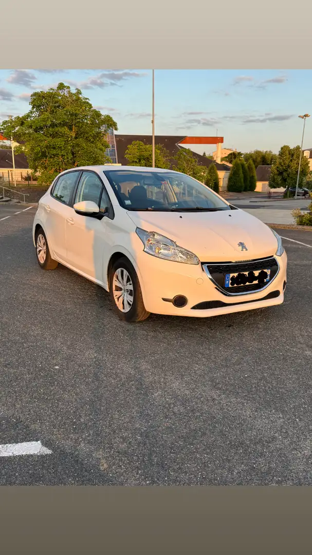 Peugeot 208 1.4 HDi 68ch FAP BVM5 Allure - 2