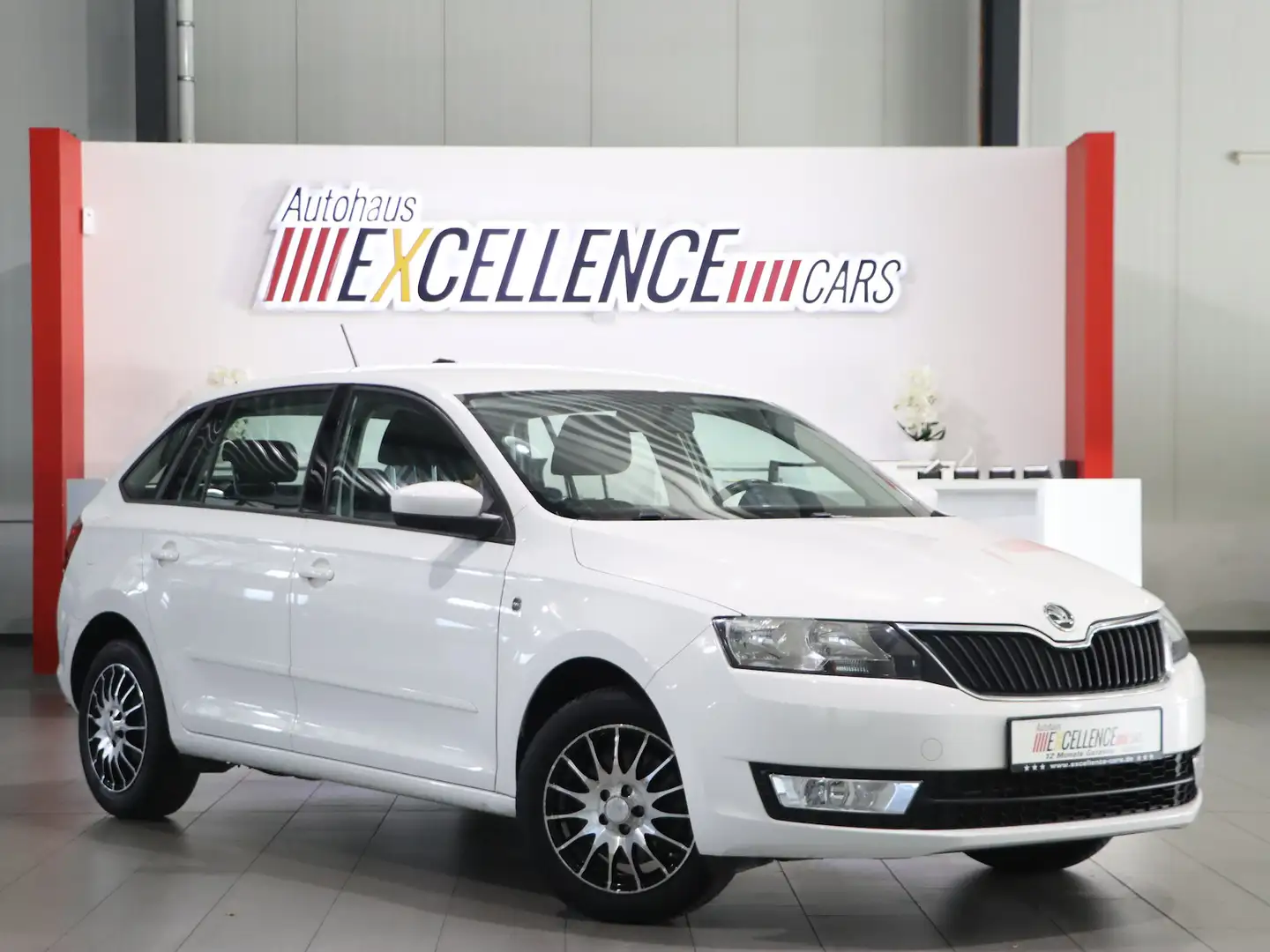 Skoda Rapid/Spaceback SPACEBACK 1.2 TSI Ambition WHITE / 1.HAND Blanco - 1