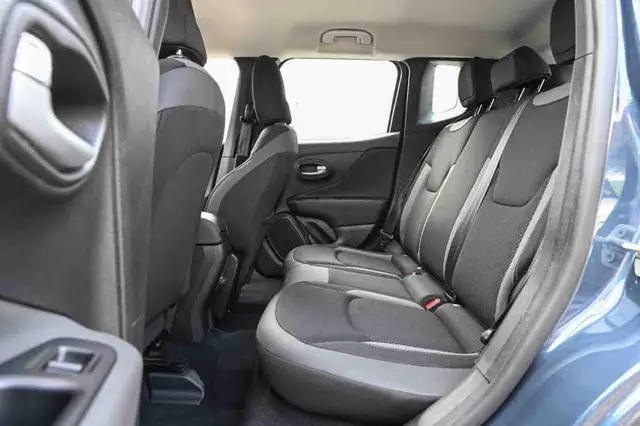 Jeep Renegade view 15