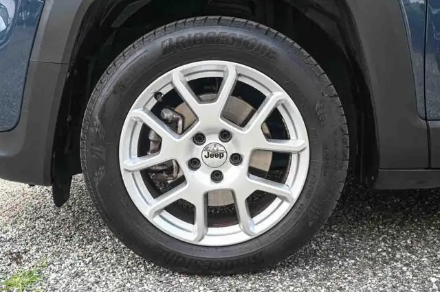 Jeep Renegade view 10